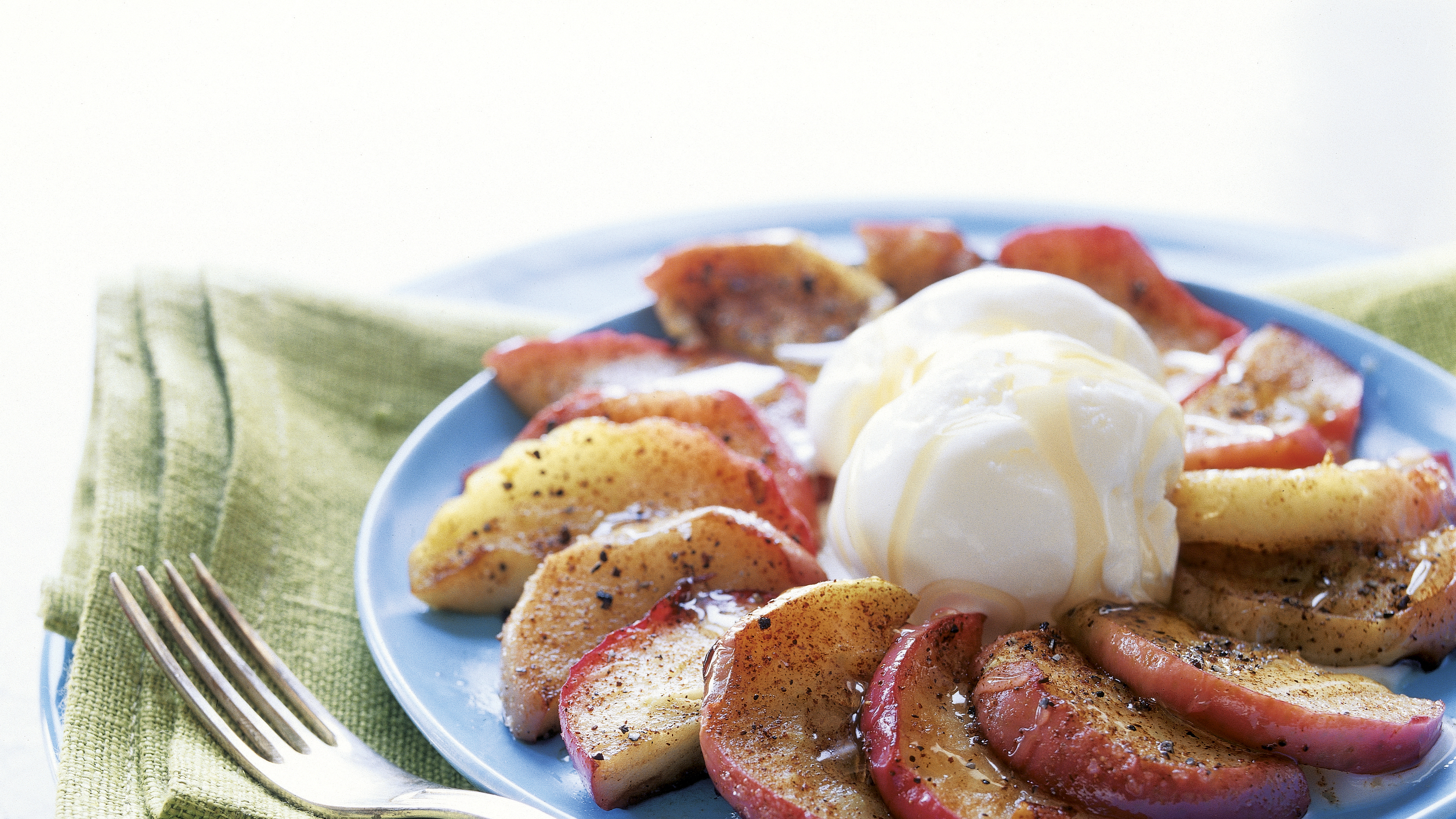 Kaneliwokatut omenat