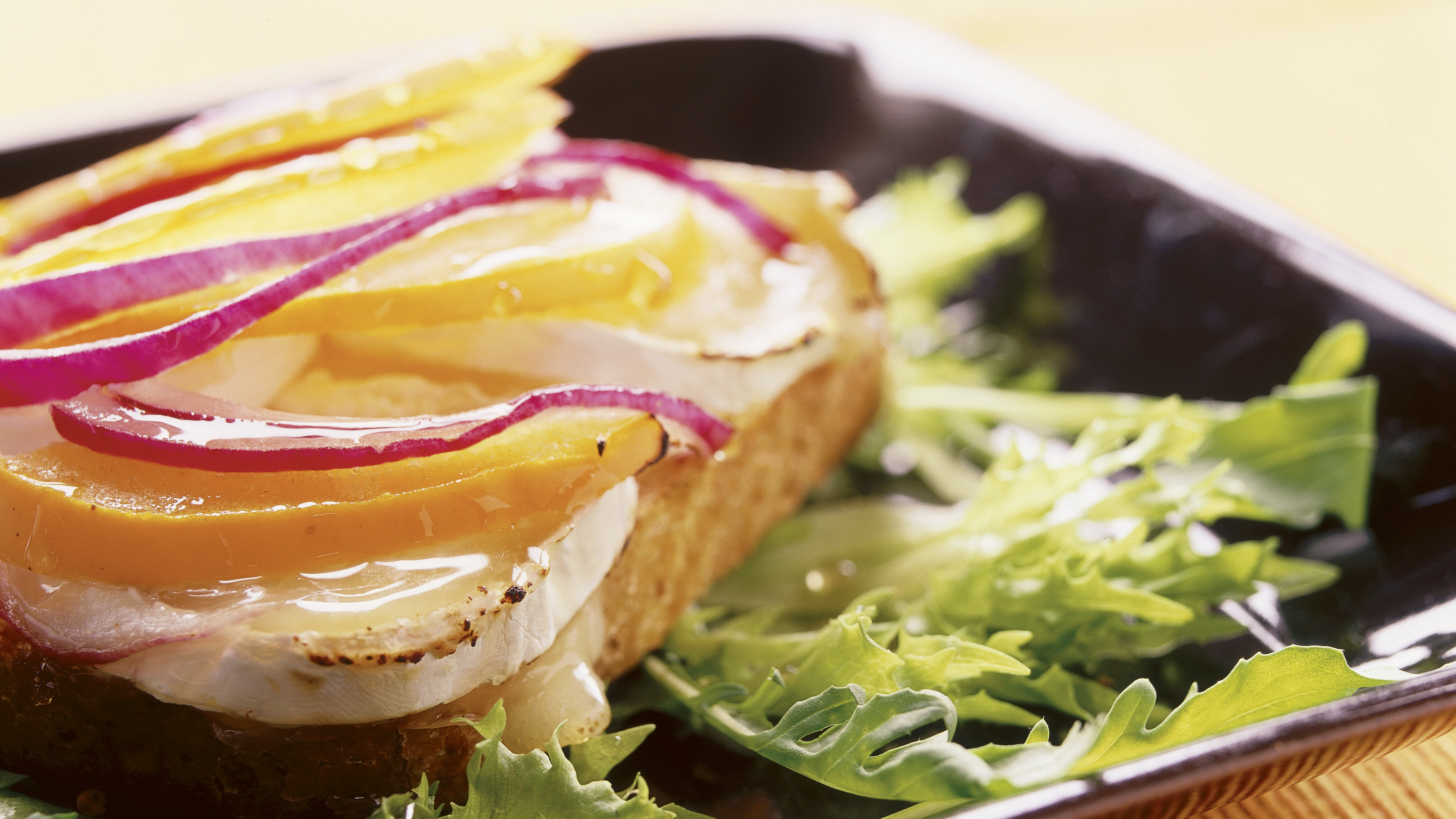 Gratinoidut vuohenjuustotoastit