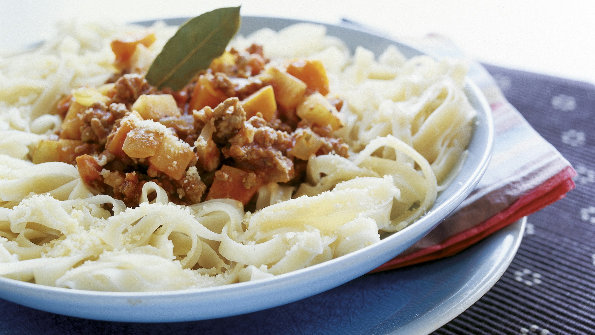 Pasta alla bolognese | Pääruoat | Reseptit | K-Ruoka