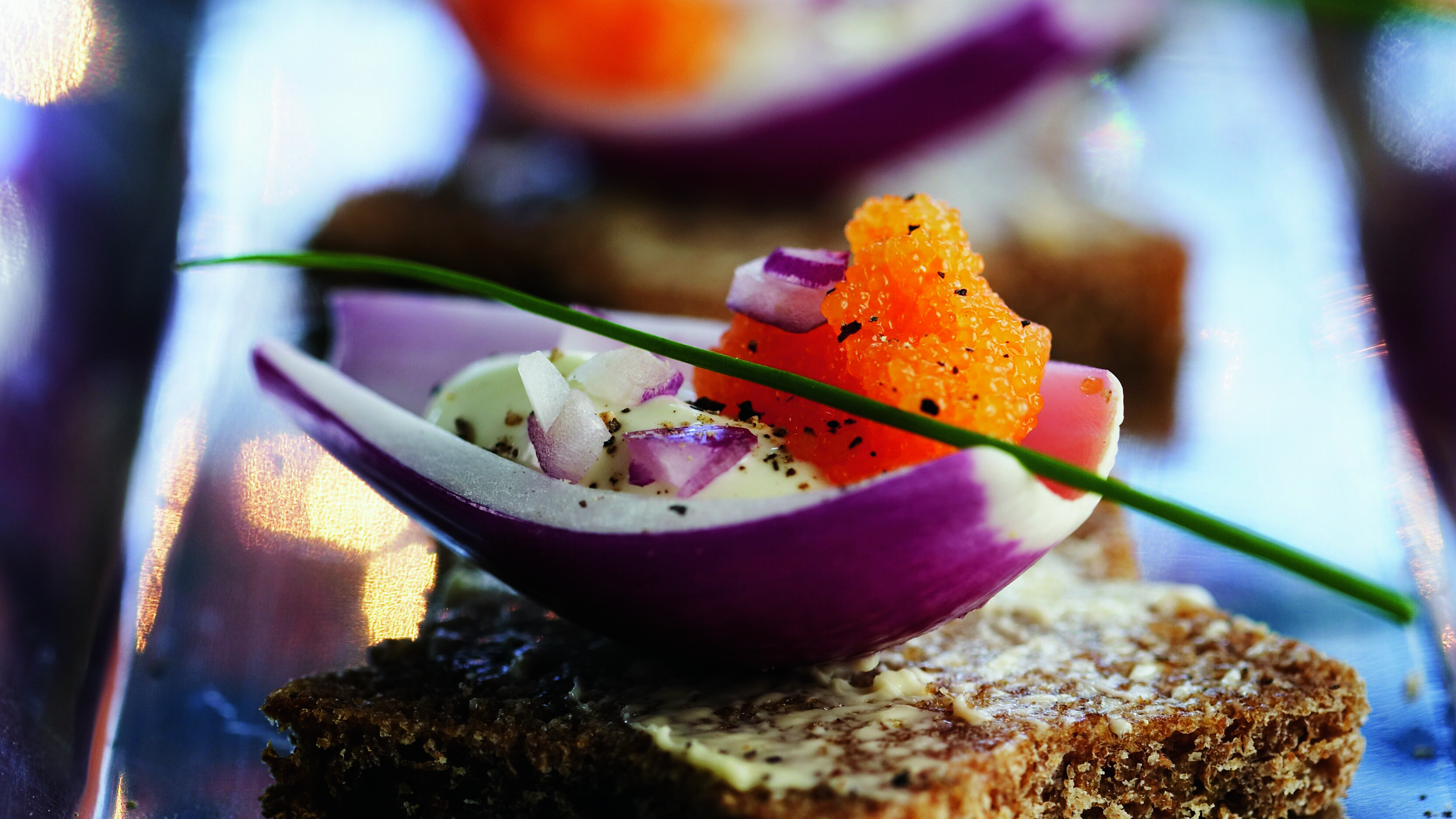 Mätiä ja smetanaa sipulin sylissä