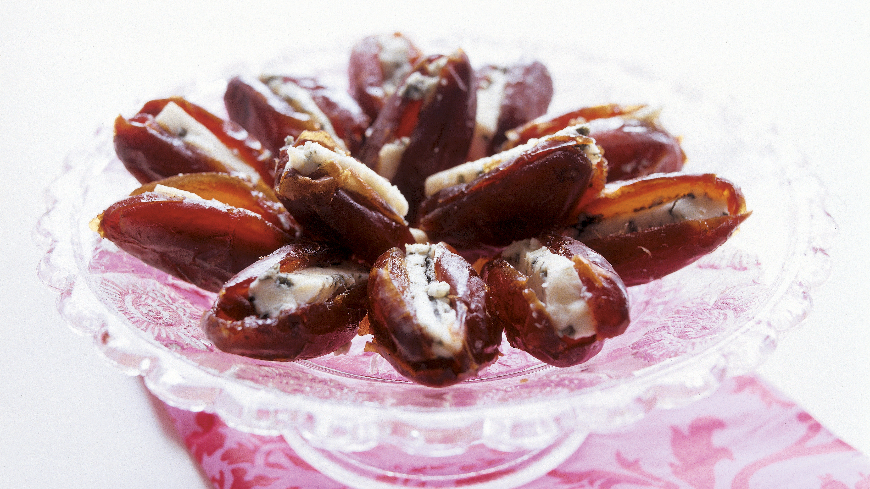 Sinihomejuustotäytteiset taatelit