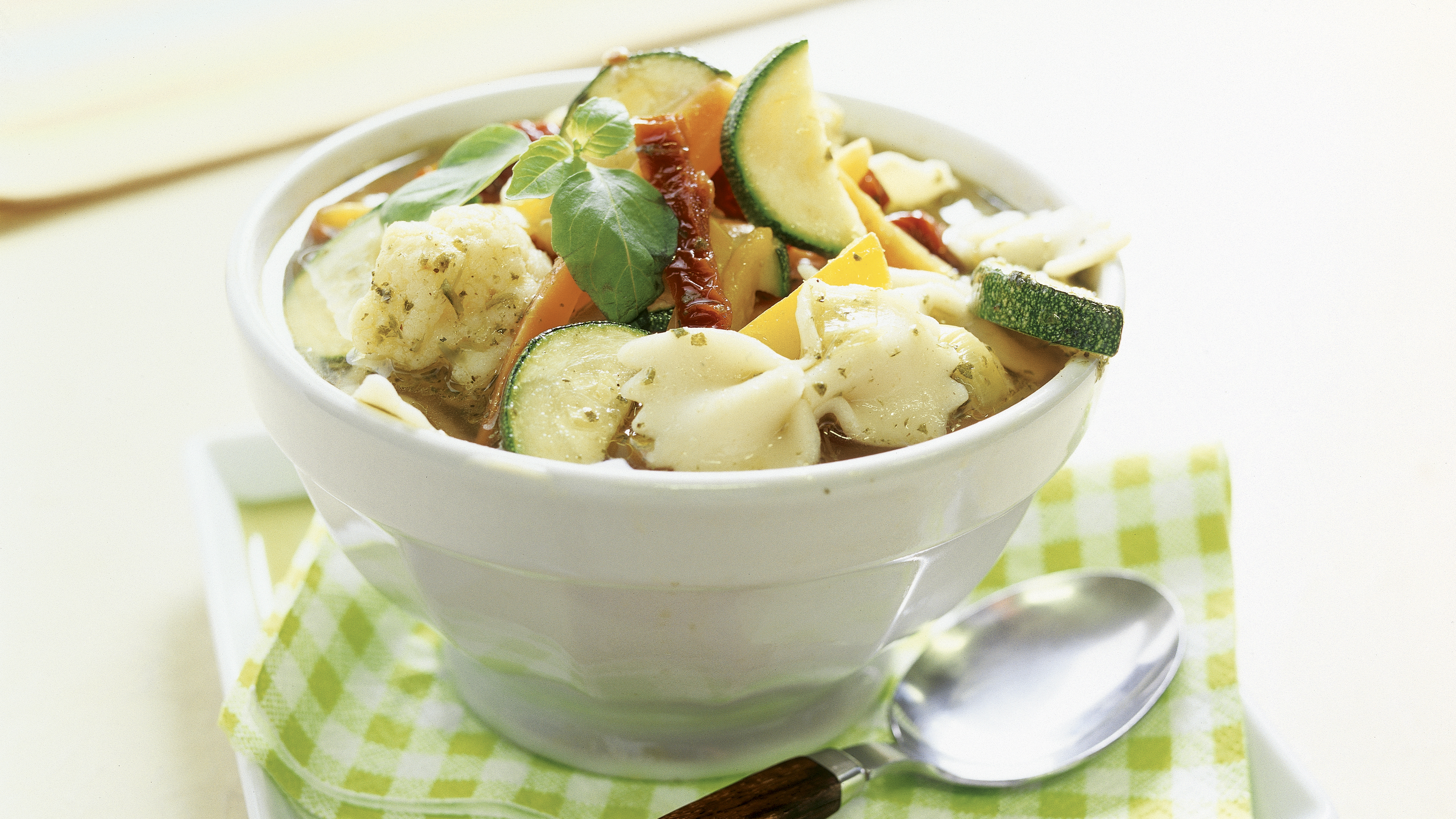 Vihanneskeitto italialaiseen tapaan