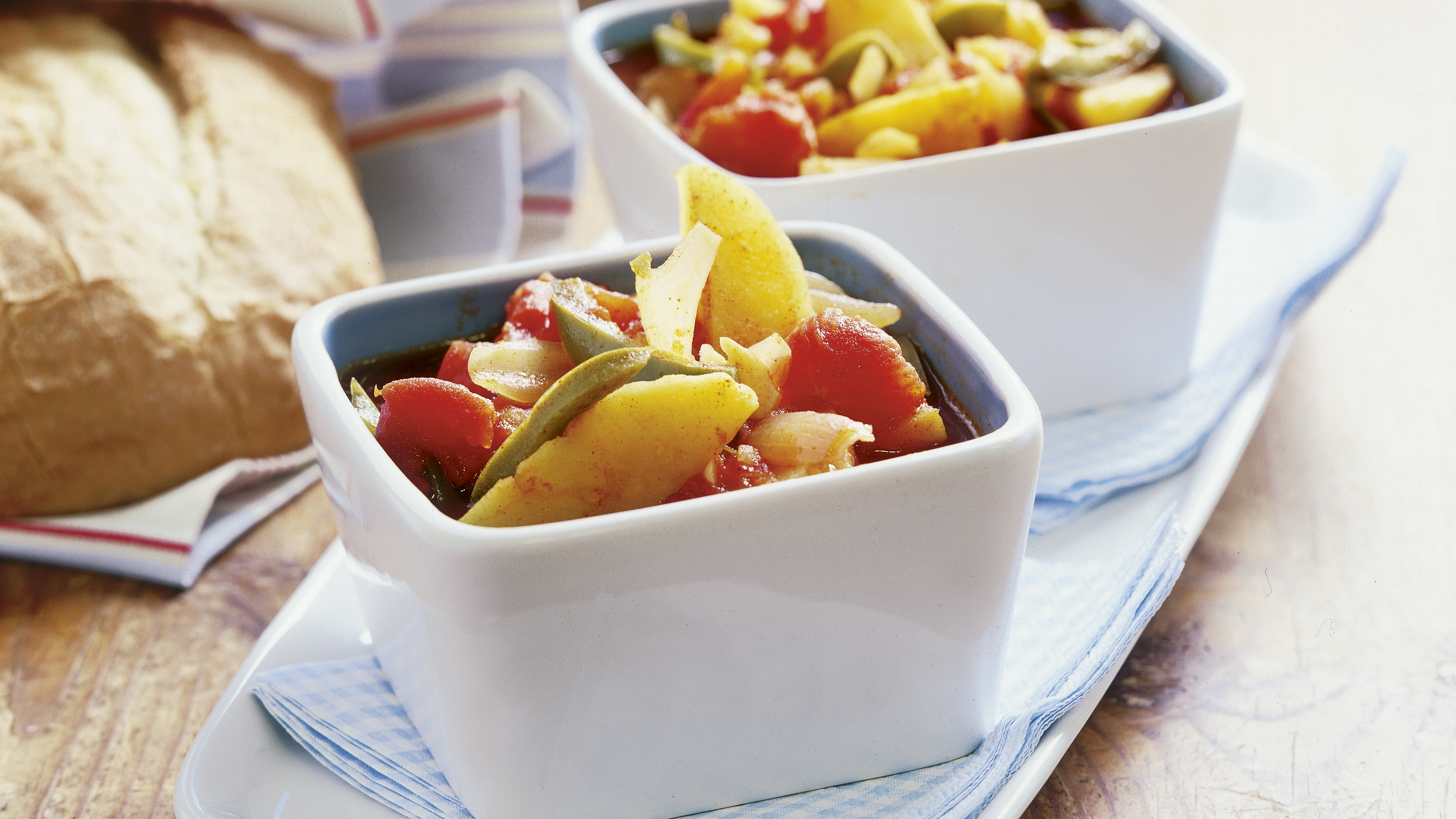 Unkarilainen kasvispata