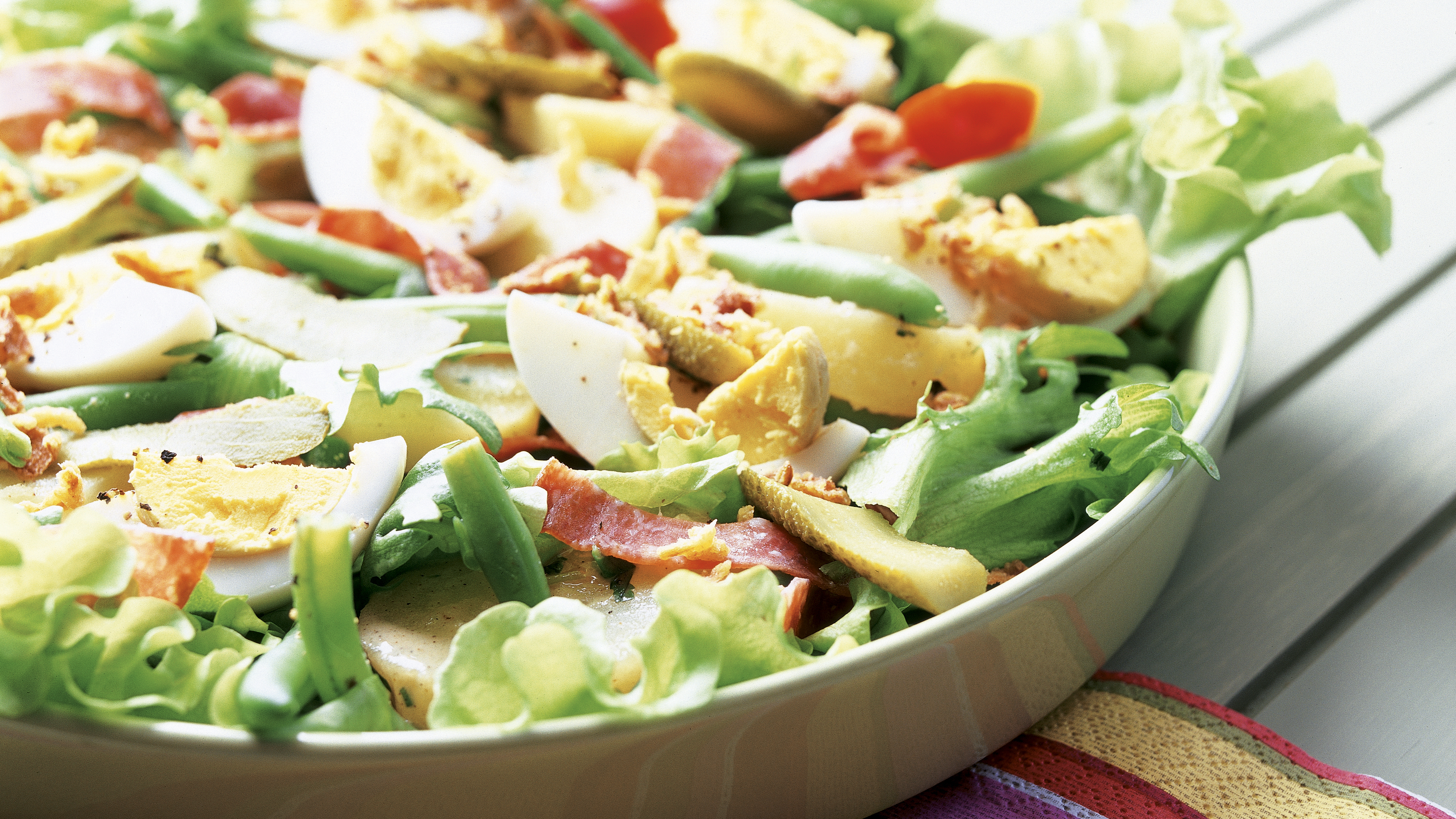 Meetvursti-munasalaatti