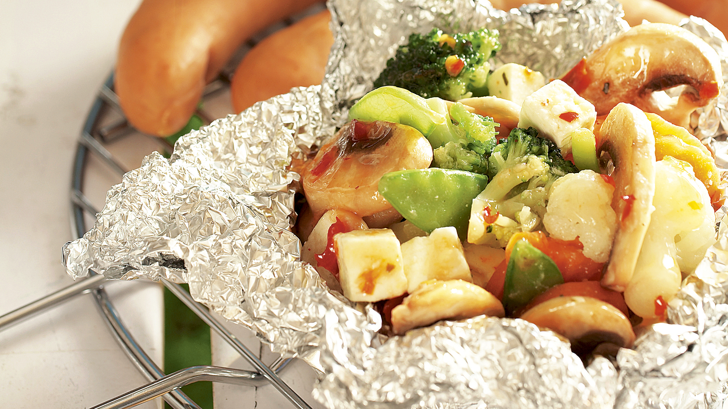 Kasvis Fetanyytit Ja Grillimakkaroita Paaruoat Reseptit K Ruoka