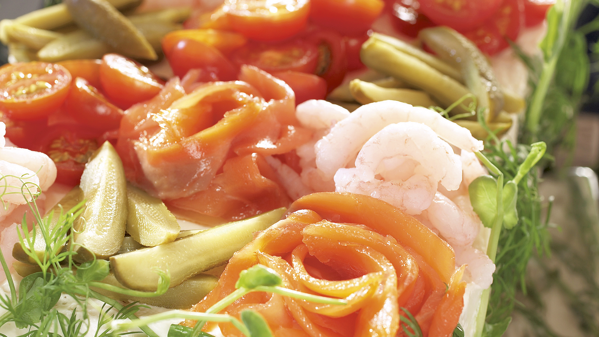 Katkarapu-lohivoileipäkakku