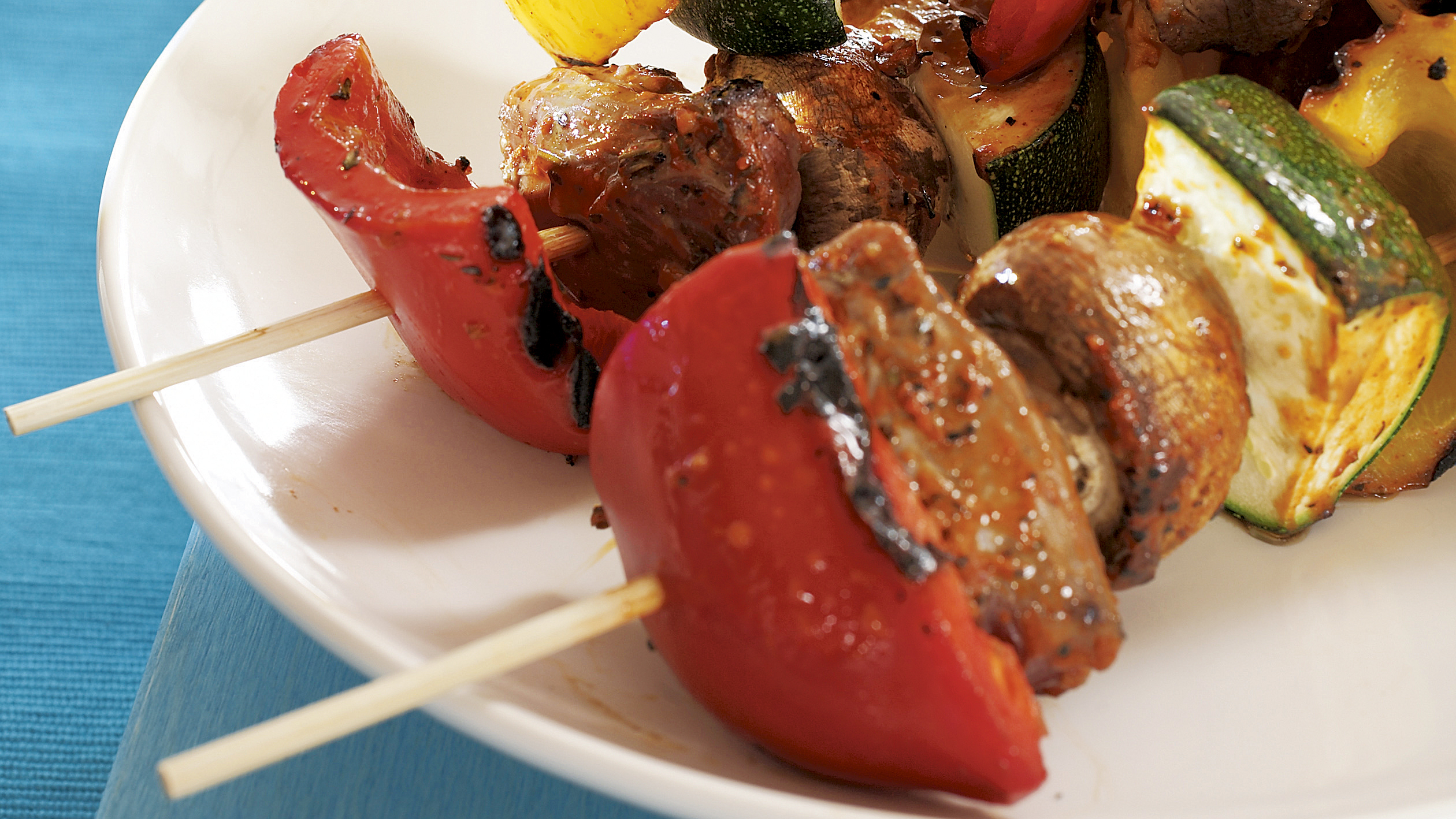 Lammas-vihannesvartaat ja valkosipulikastike