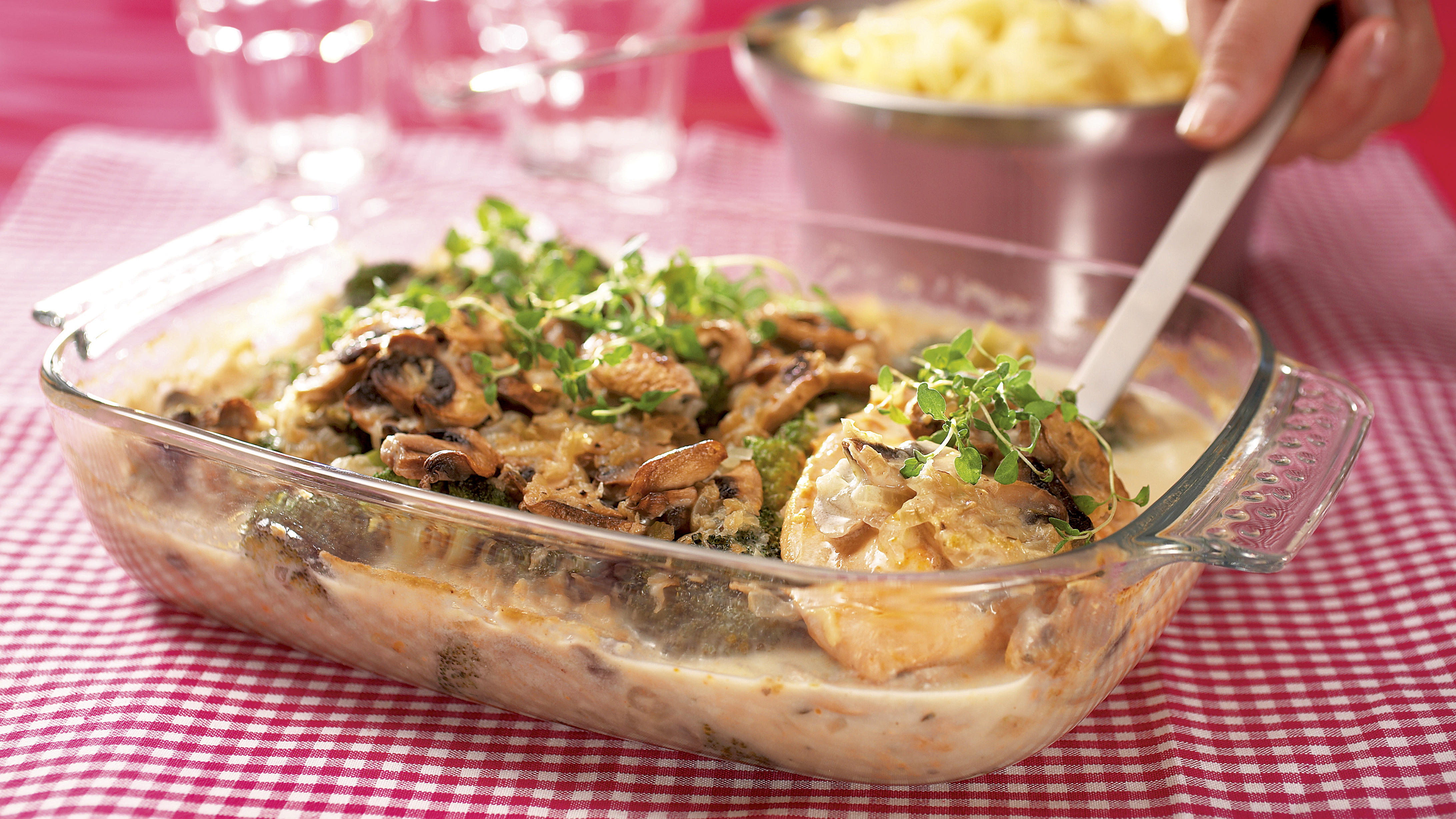 Broileri-parsakaalivuoka