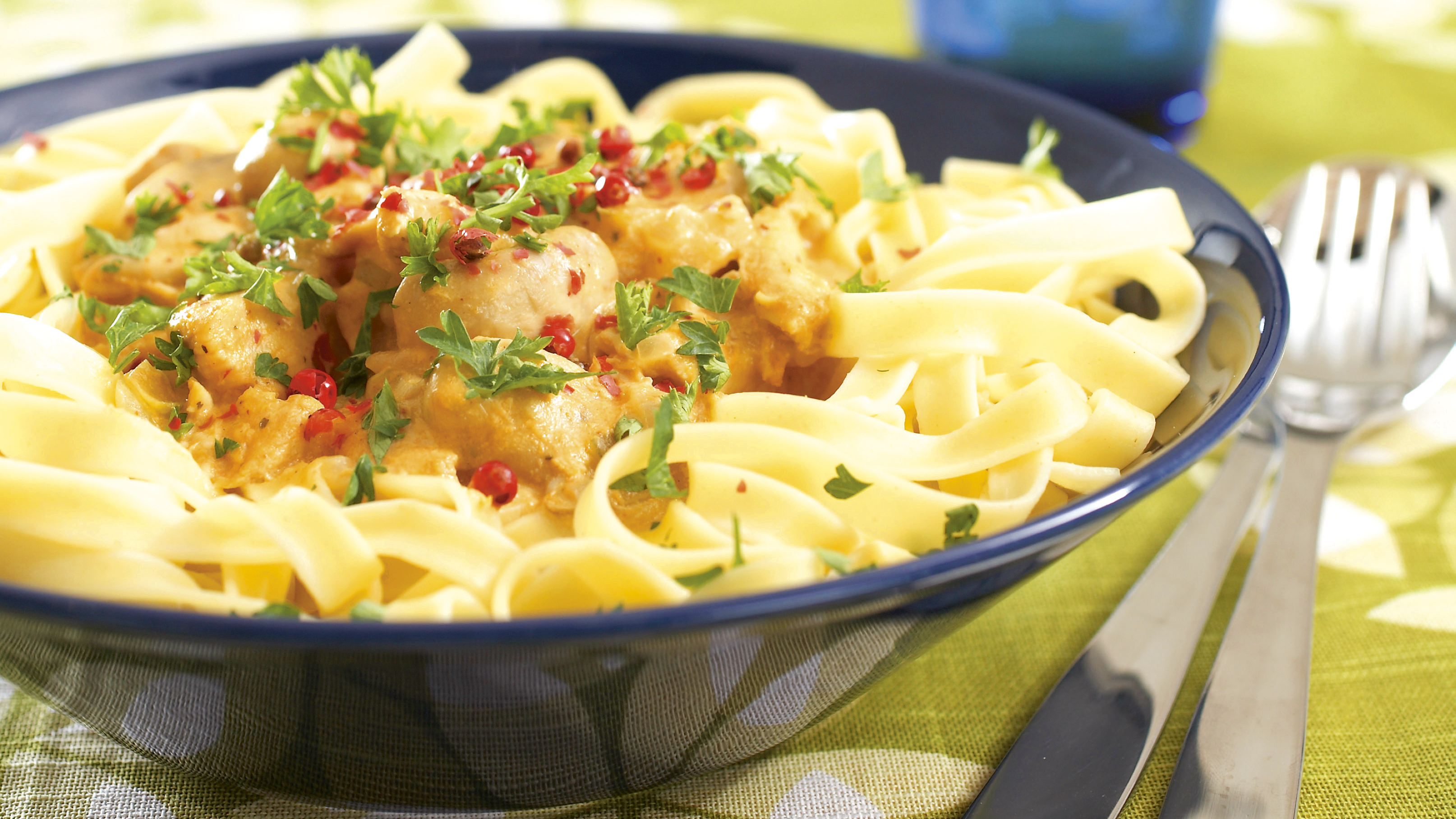 Roseepippuri-broileripasta