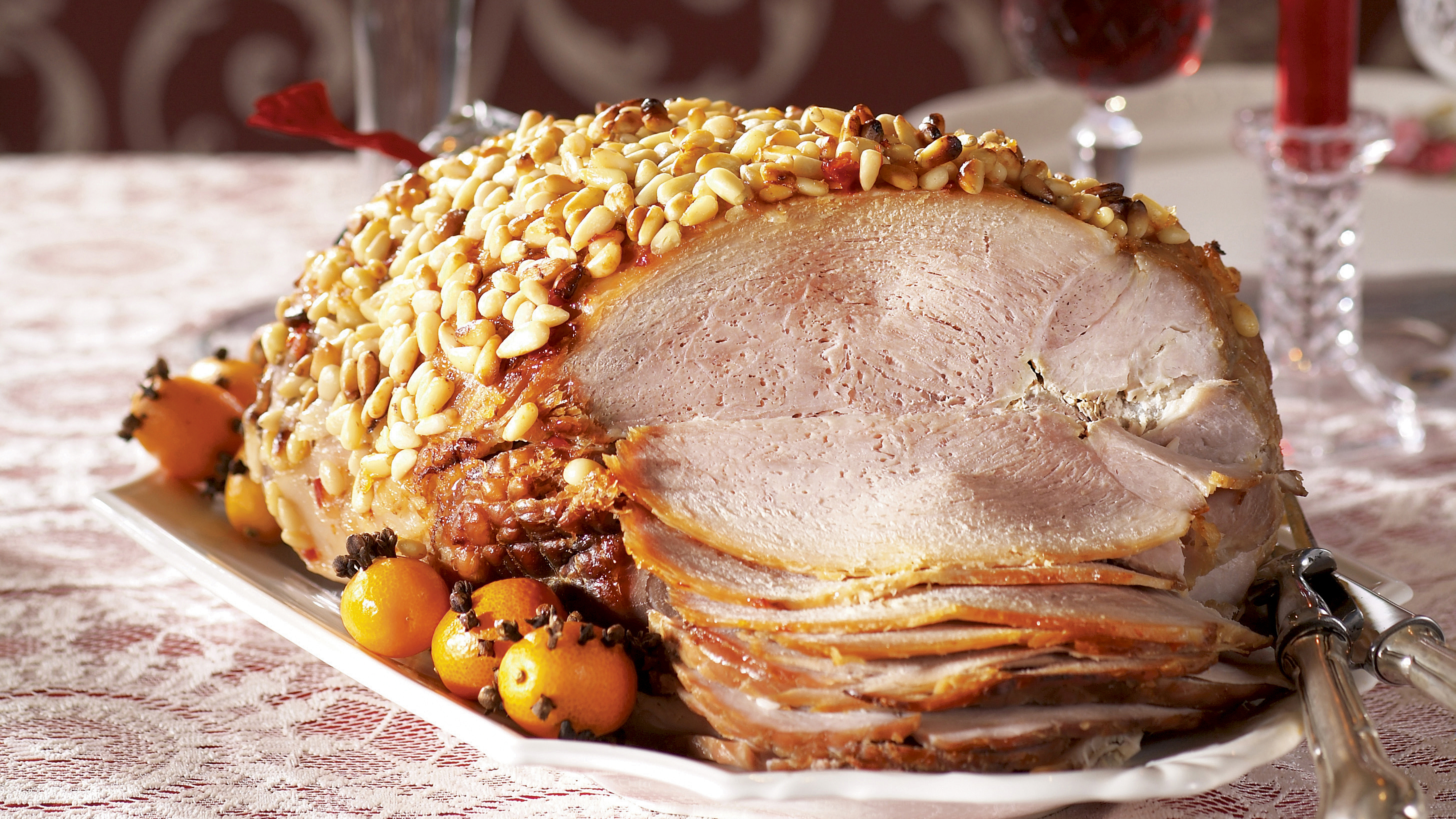 Joulukinkku ja pinjansiemenkuorrutus