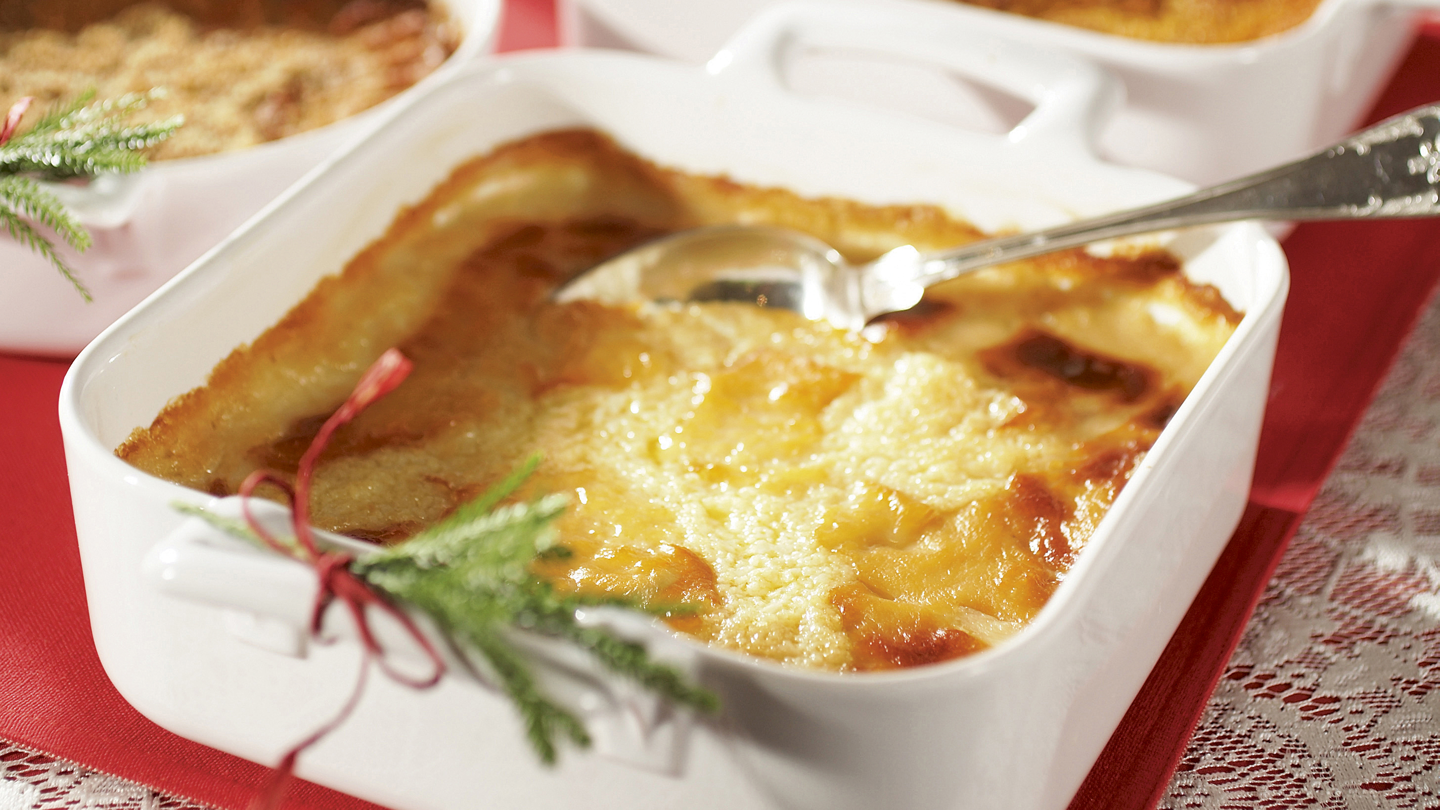 Imelletty perunalaatikko soseesta