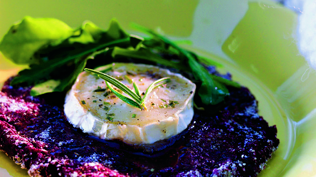 Vuohenjuustogratinoidut punajuuririeskat