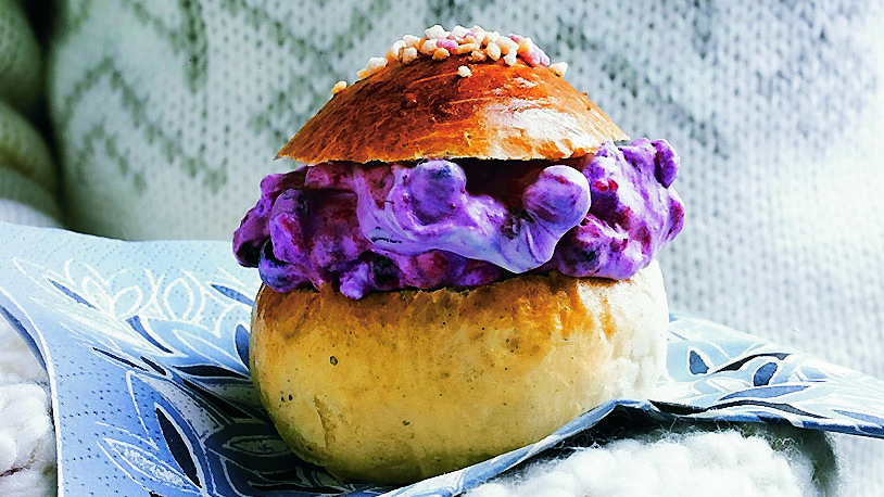 Laskiaispullat kuningatartäytteellä