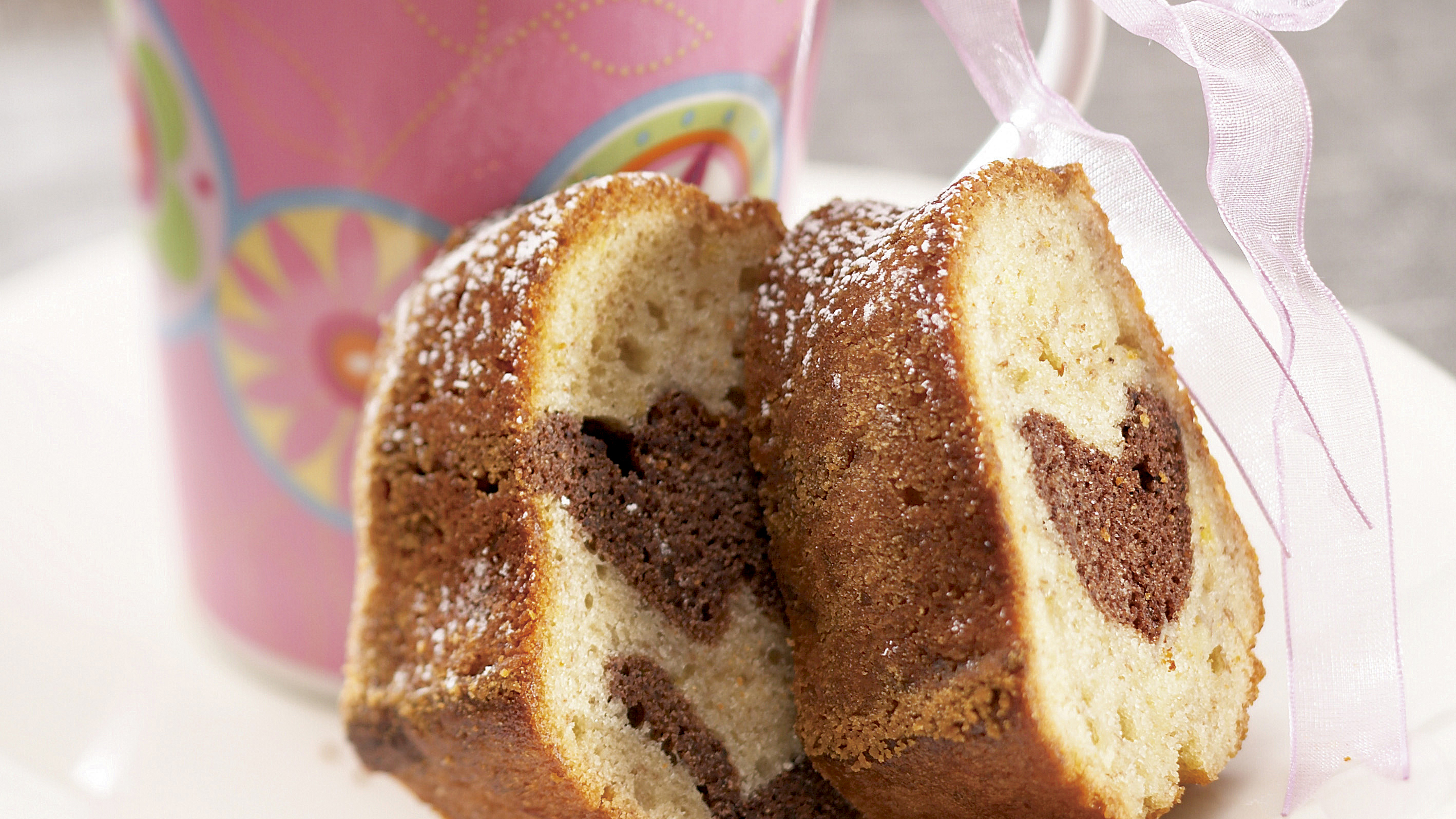 Banaani-suklaatiikerikakku