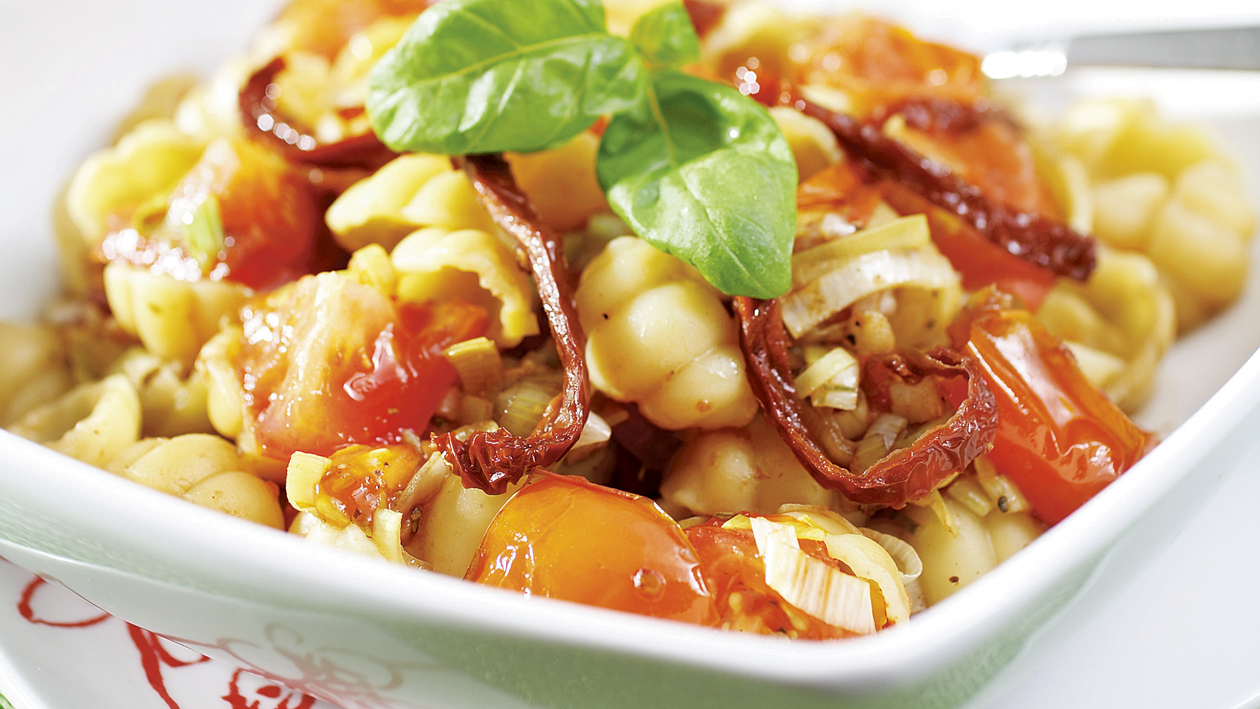 Aurinkokuivattutomaattipasta