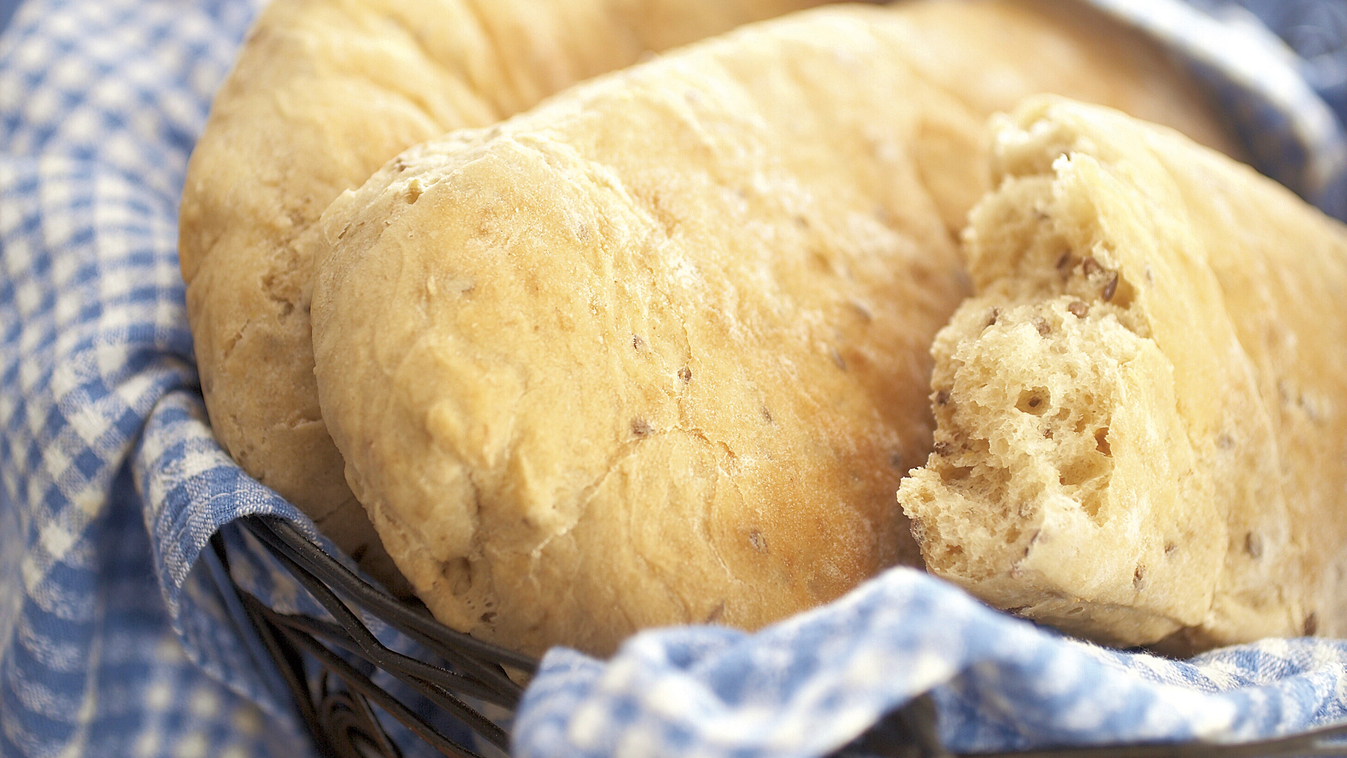 Jogurttinen pellevansiemenleipä