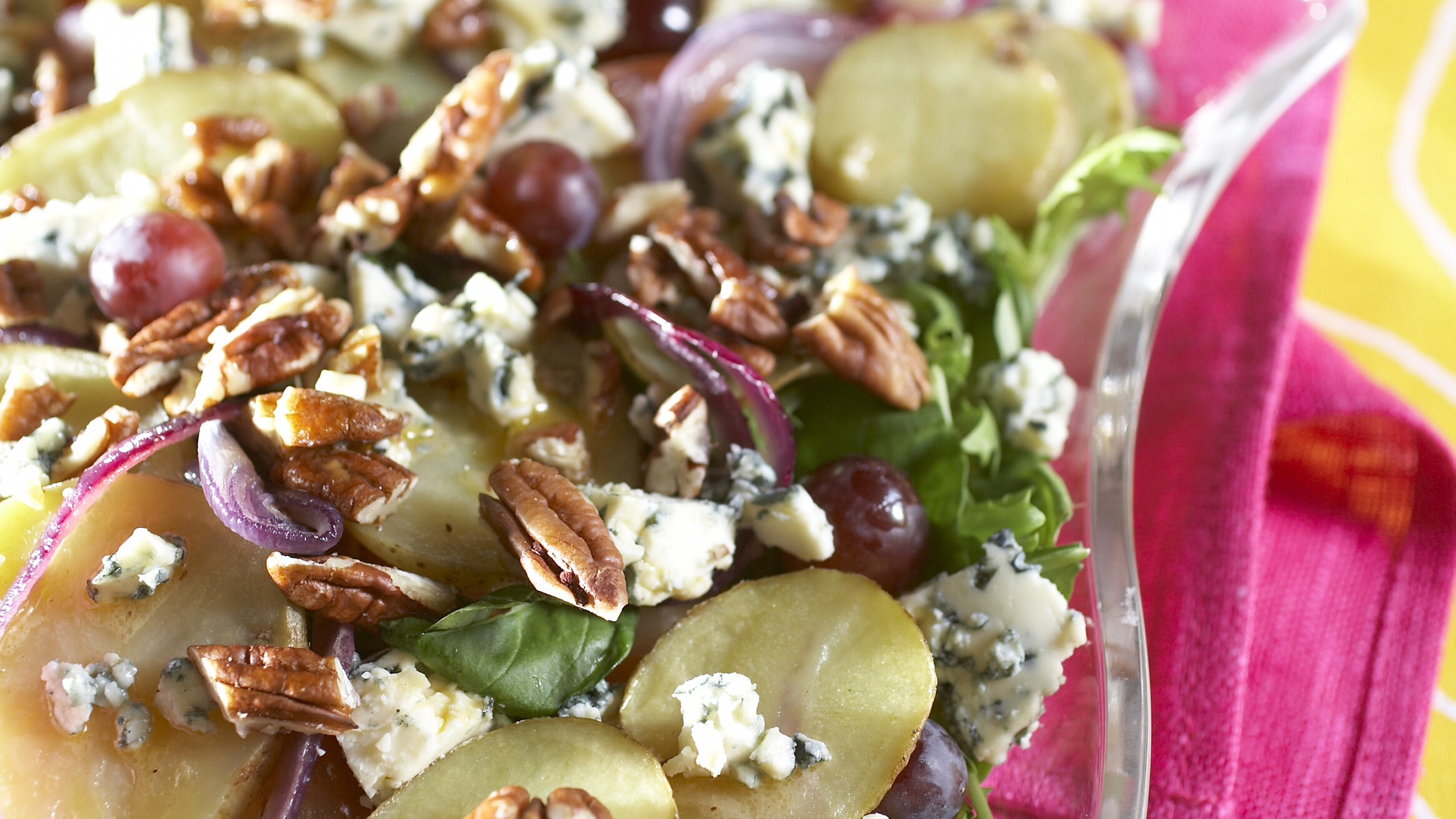 Neiti Hakkaraisen perunasalaatti