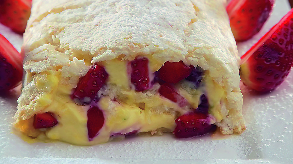 Gluteeniton kookosmarenkikääretorttu