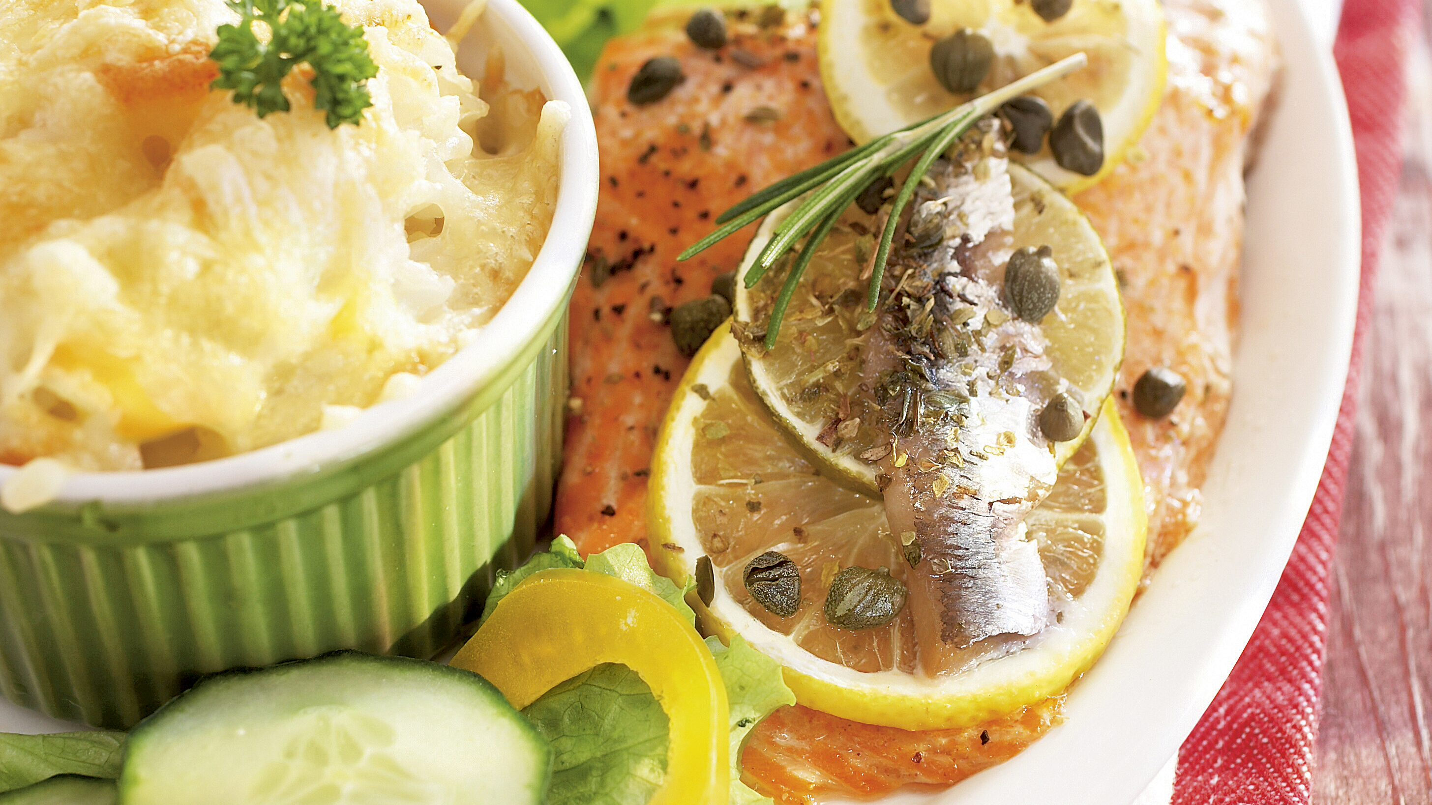 Kirjolohta ja riisigratiinia italialaisittain