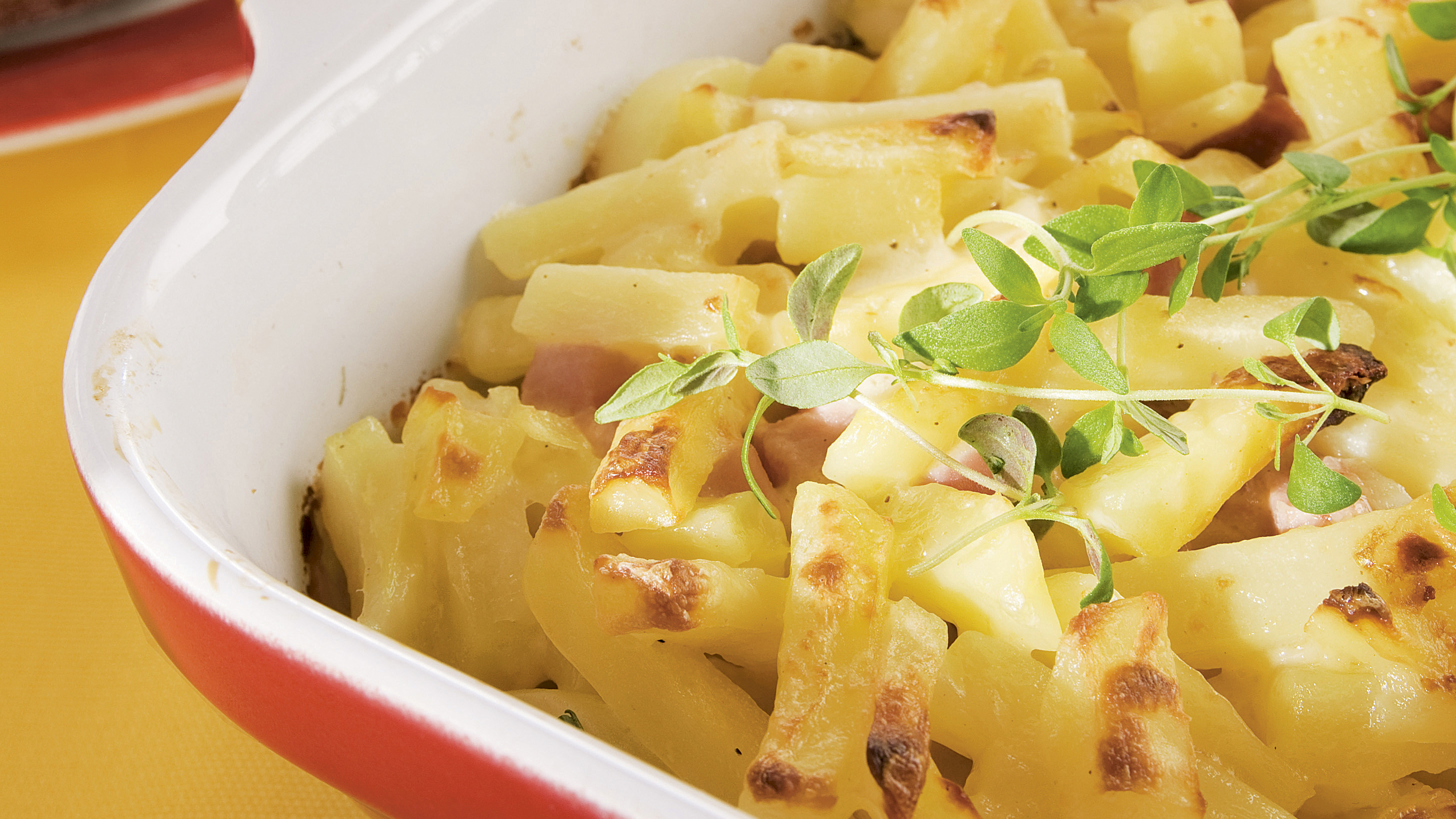 Helppo juustoinen kinkkukiusaus