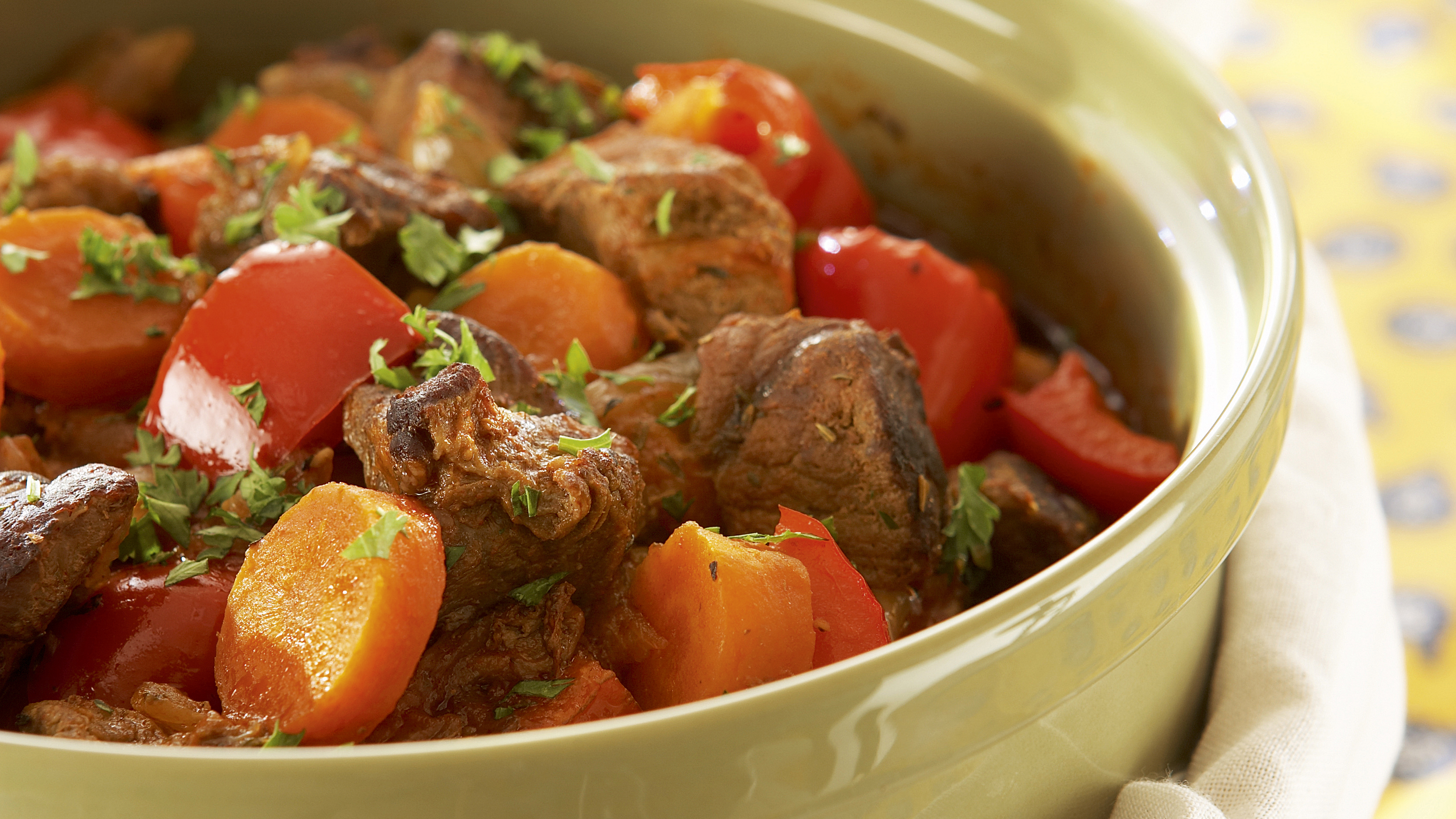 Paprikainen lihapata