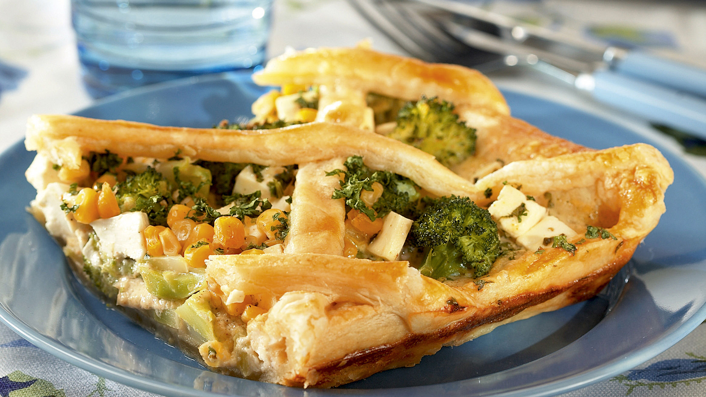 Parsakaali-juustopiiras