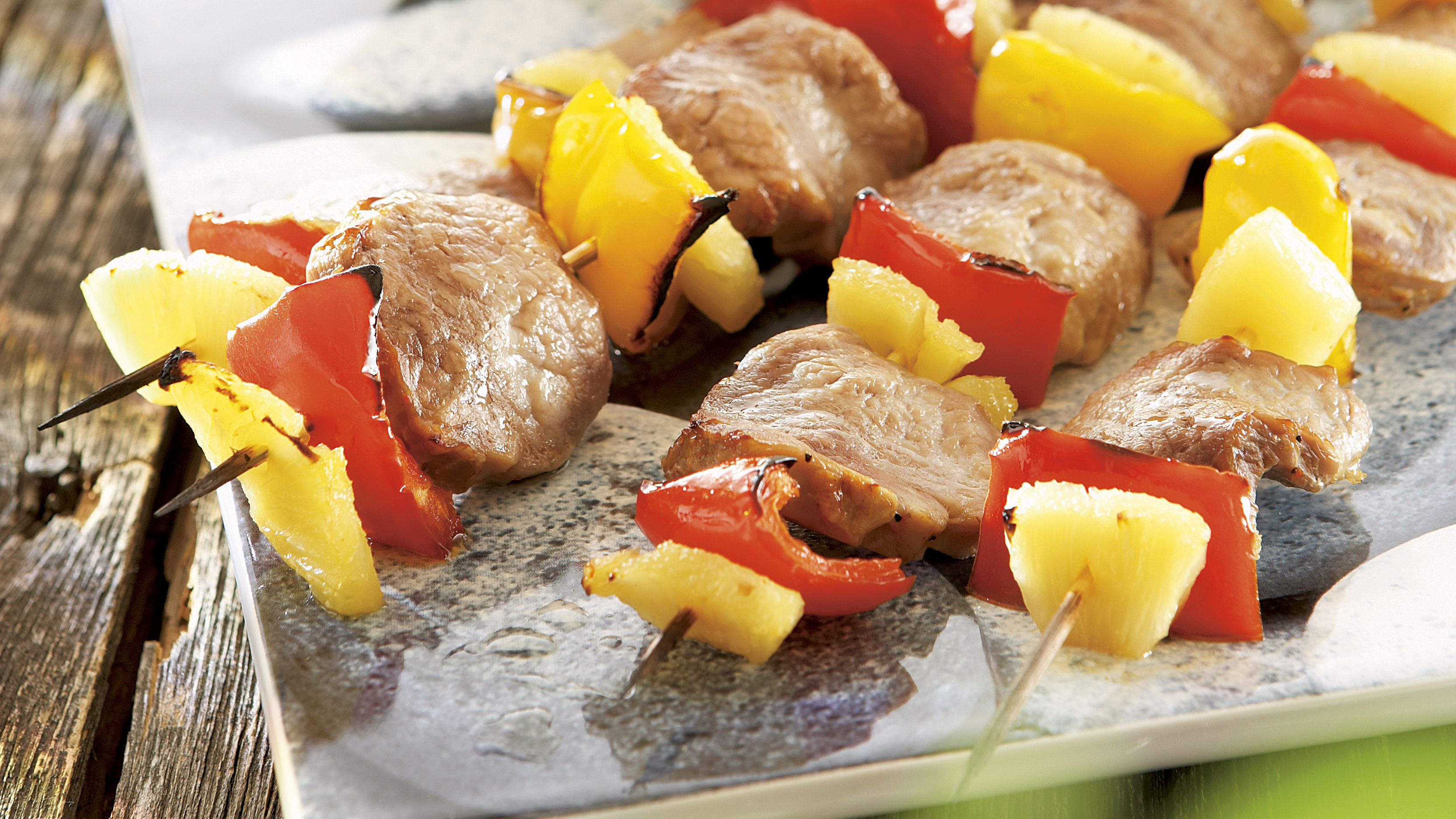 Possu-kasvisvartaat ja venäläinen dippikastike