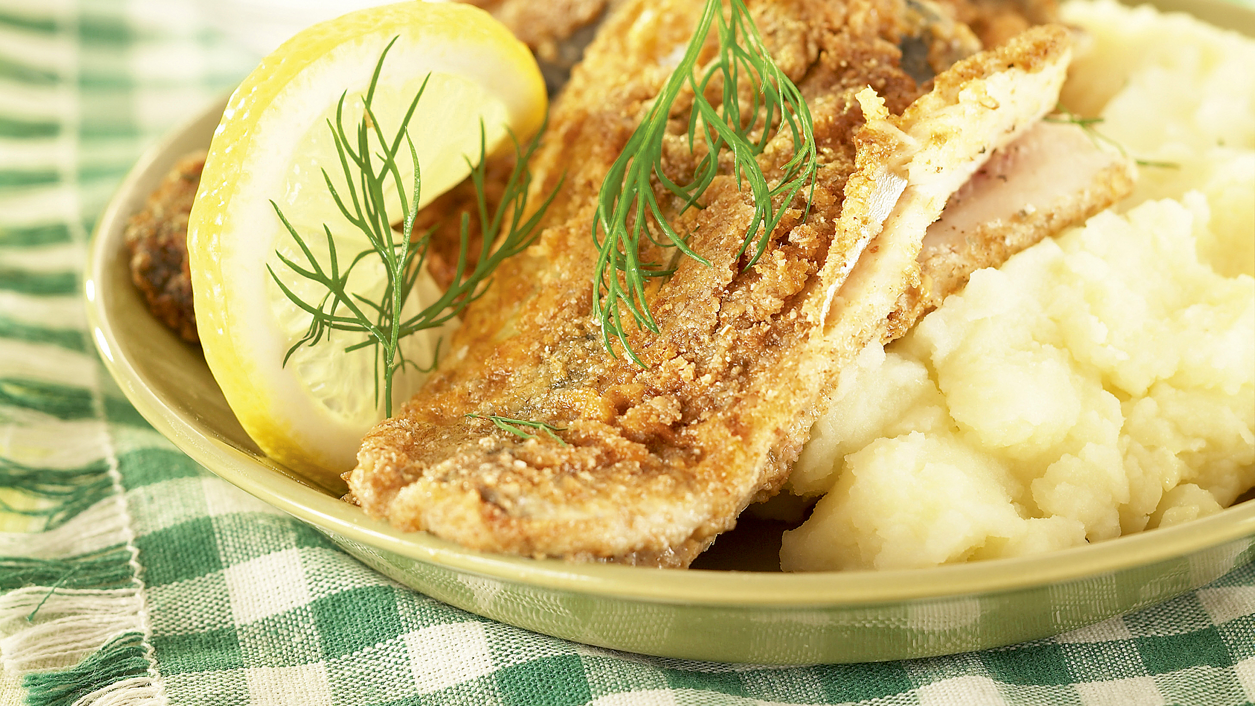 Sinappipaneroidut silakkapihvit