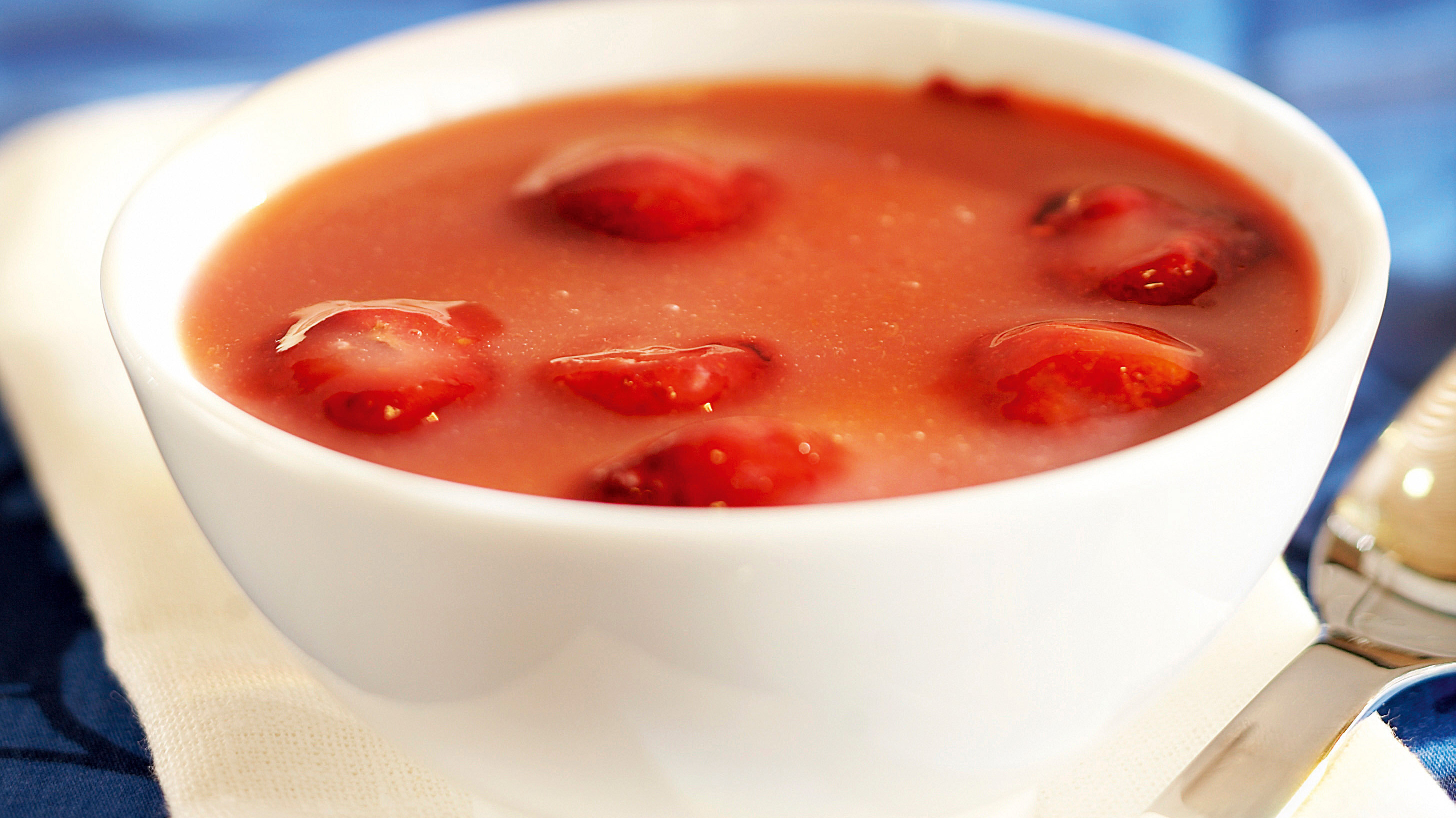 Helpoista helpoin raparperi-mansikkakiisseli