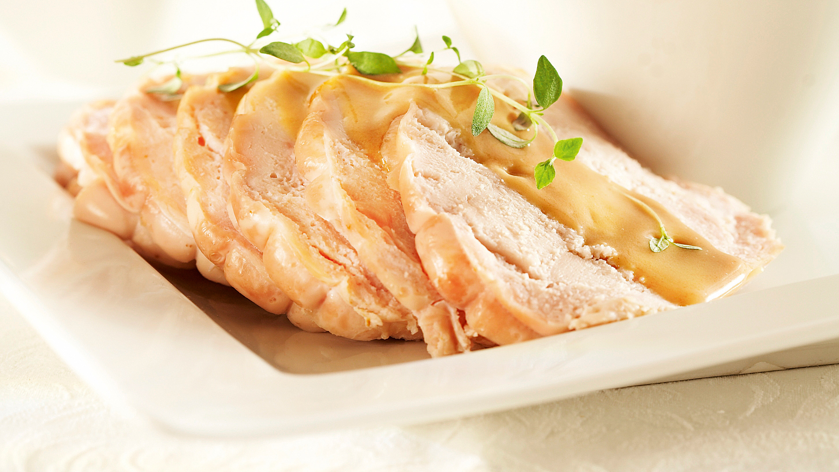 Kalkkunarulla ja omenainen kastike