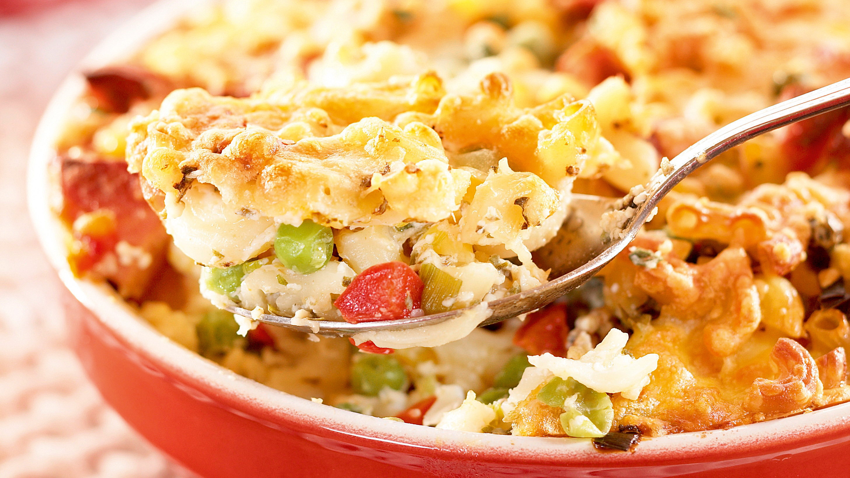 Makkara-makaronilaatikko