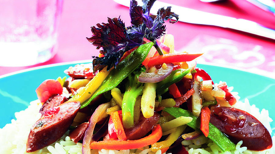 Tulinen makkarawokki