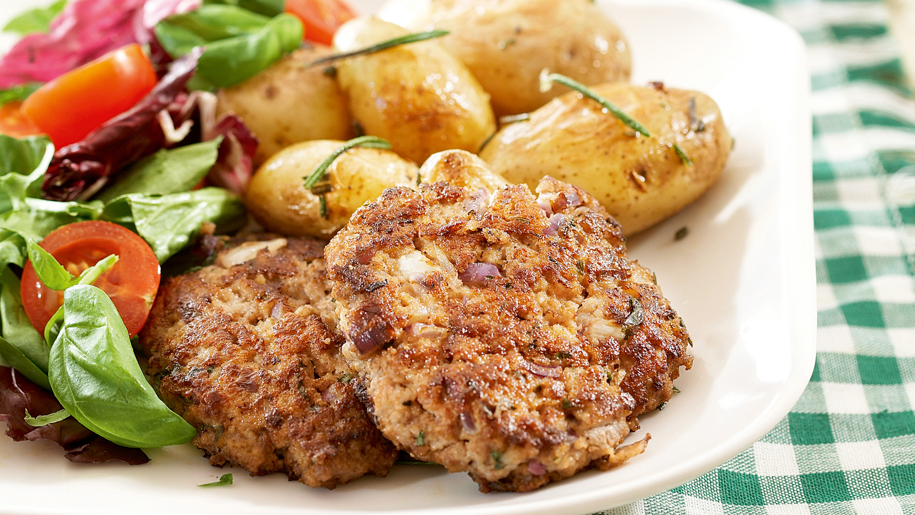 Rosmariiniset muurikkaperunat