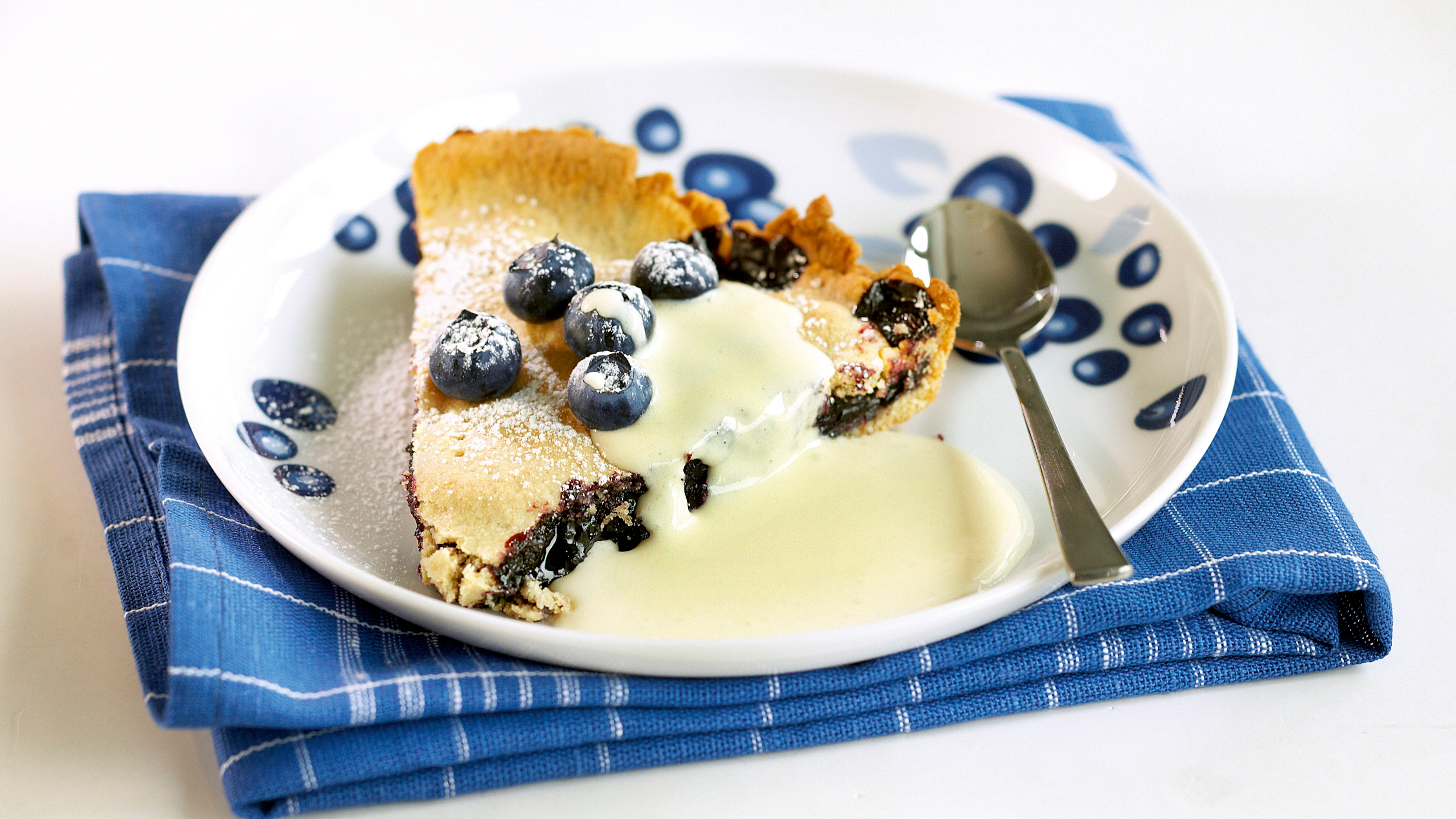 Mustikka-banaanipaistos