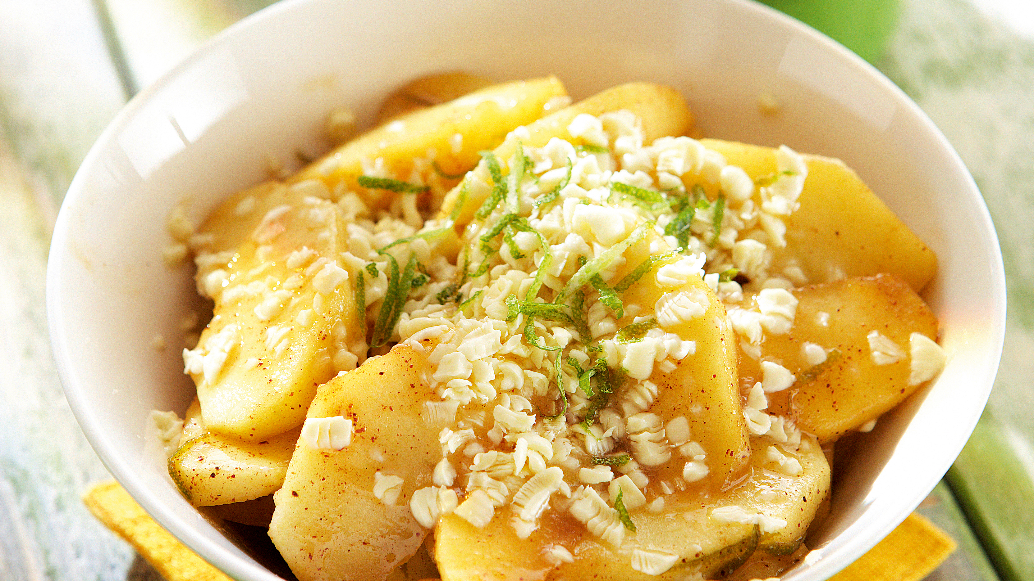 Valkosuklaa-omenawokki