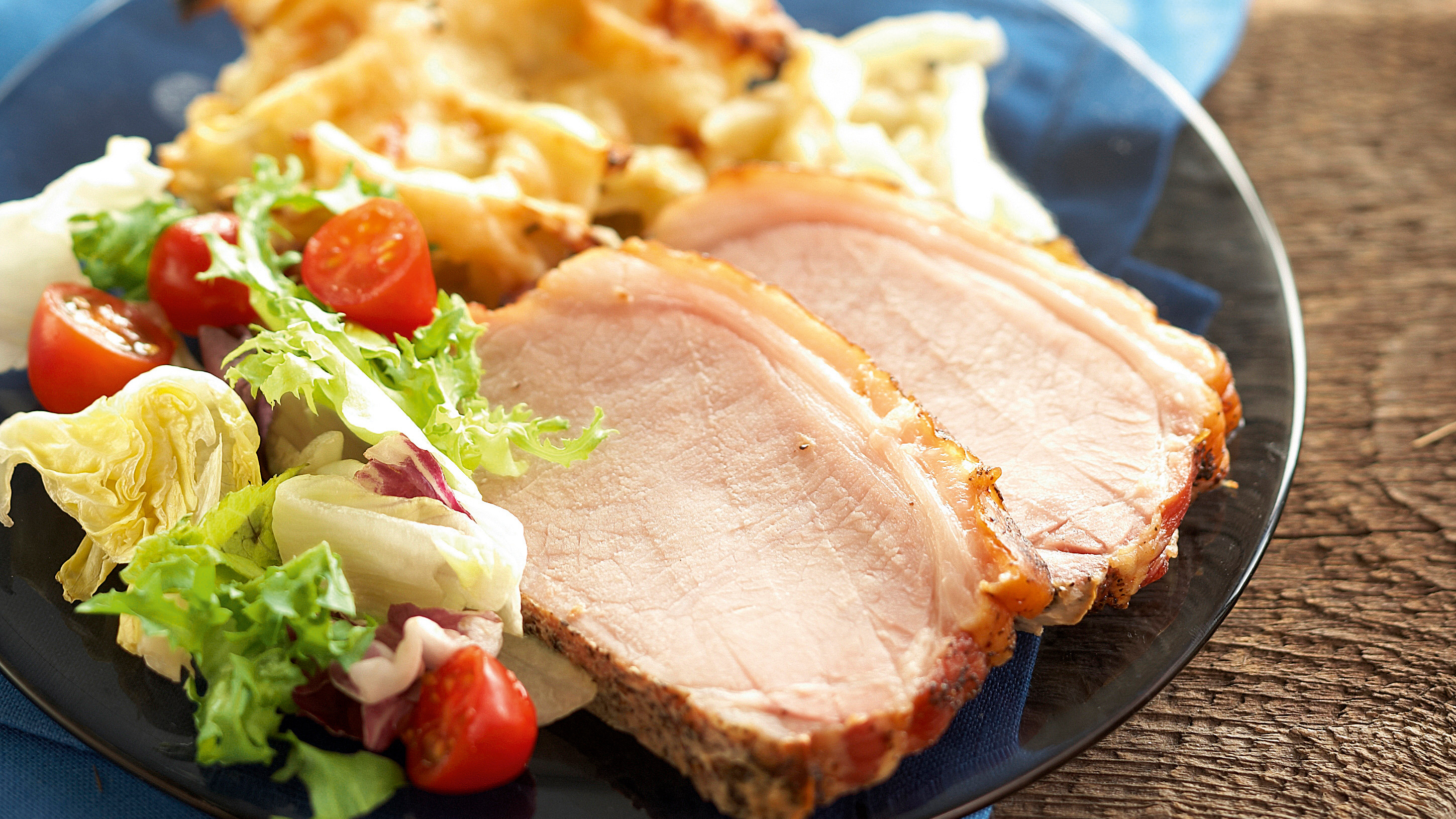 Possupaisti ja omena-sellerigratiini