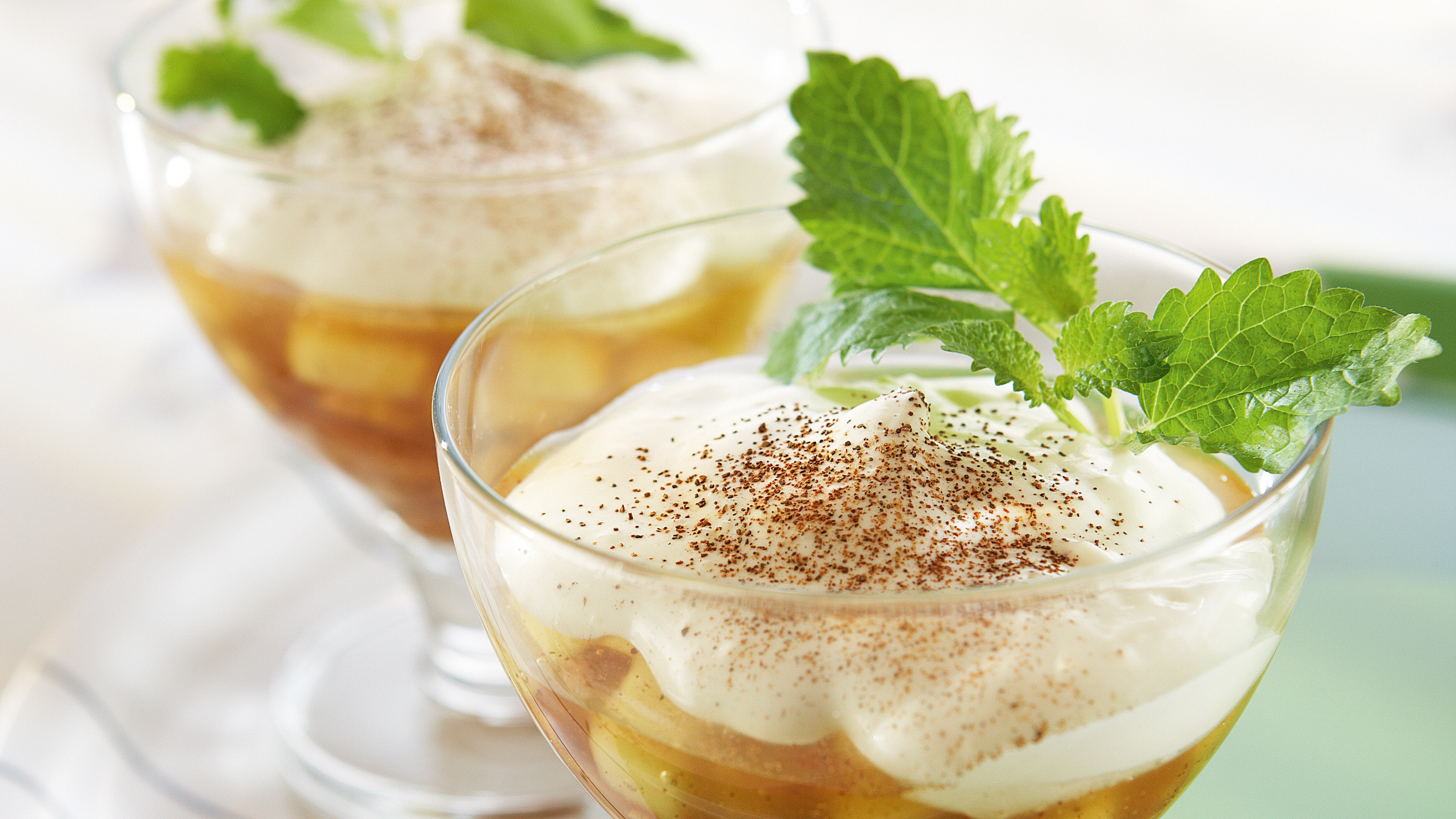 Omena-kaurakerrosmaljat