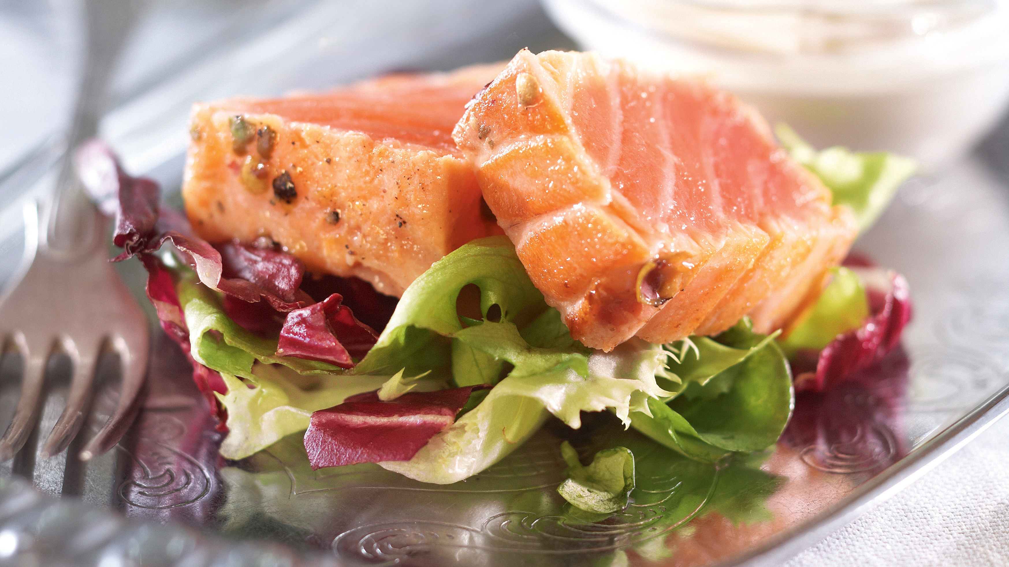 Lohipastrami ja wasabikastike