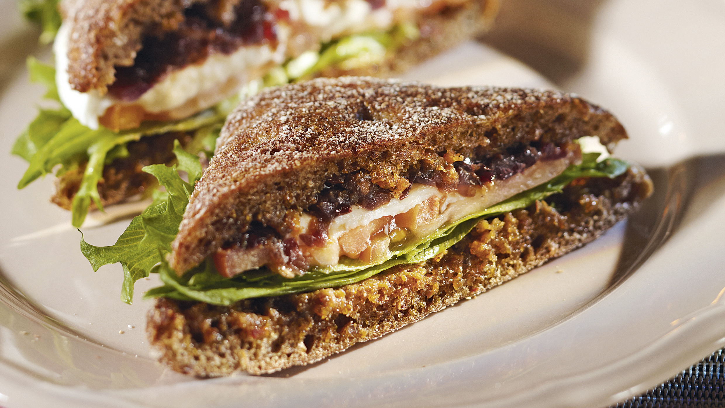 Sipuli-mozzarellaleivät