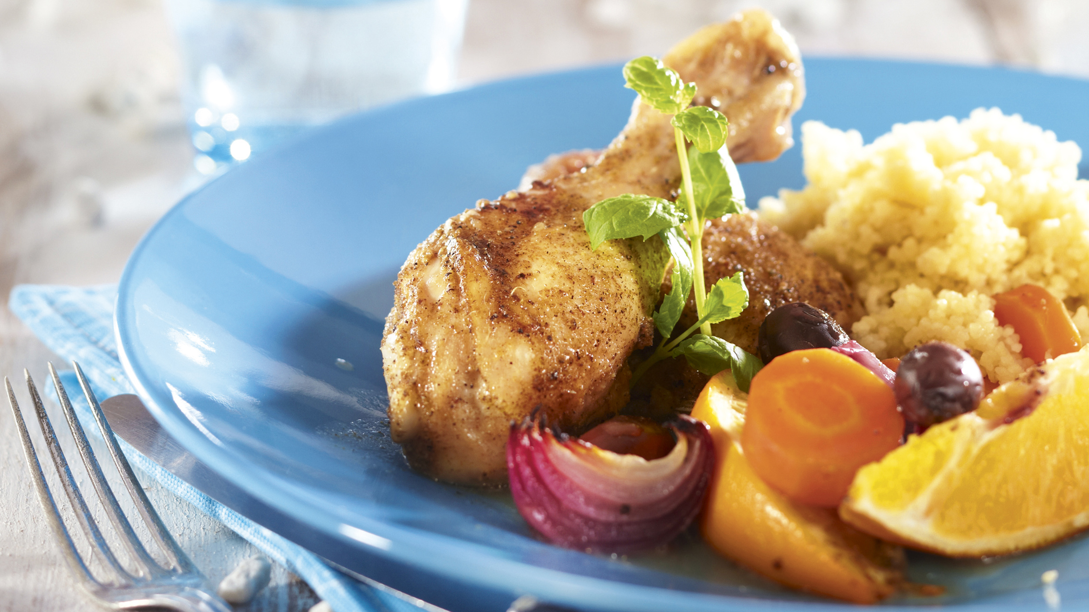 Mausteinen appelsiini-oliivibroileri