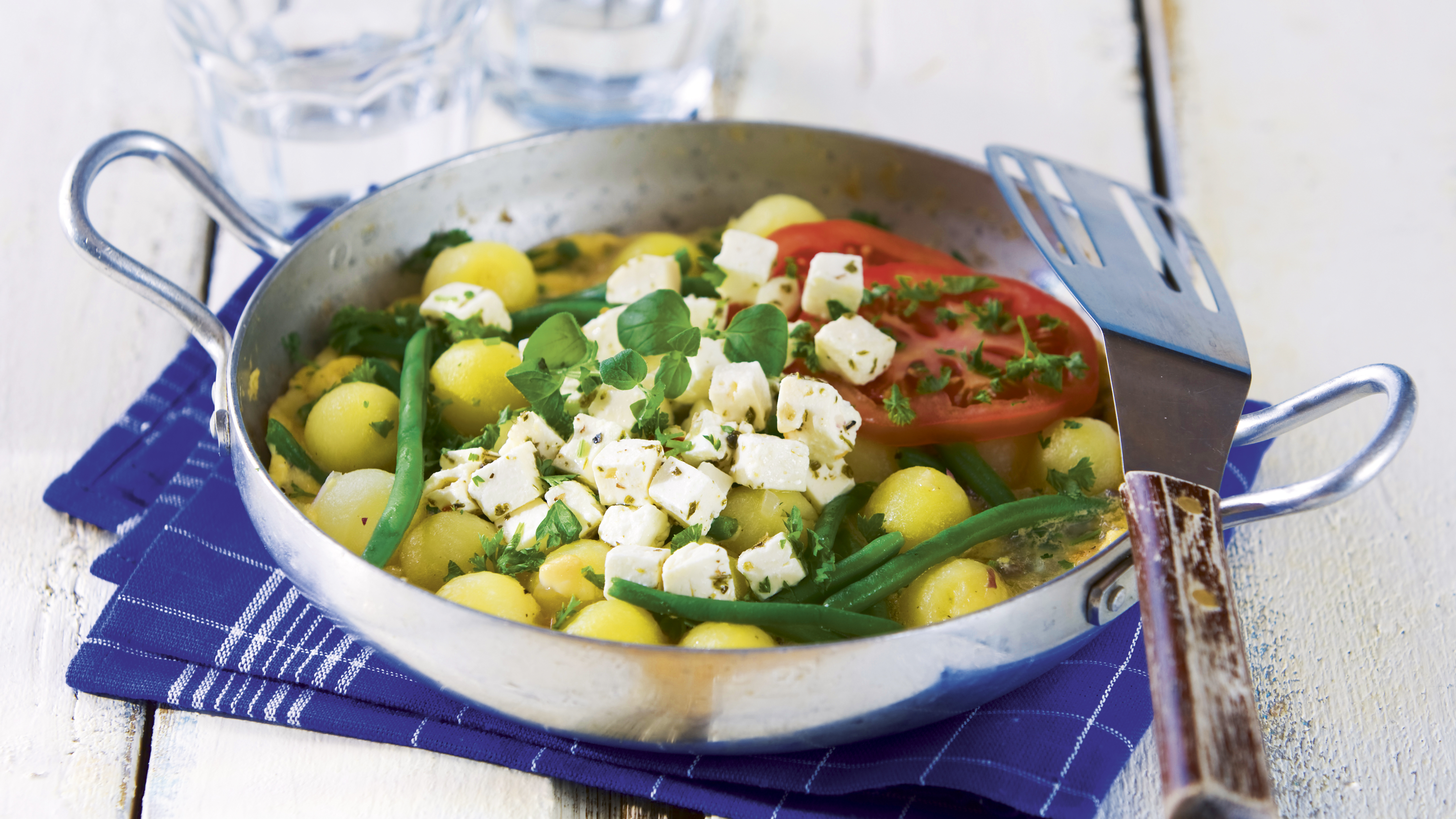 Kreikkalainen lounasmunakas