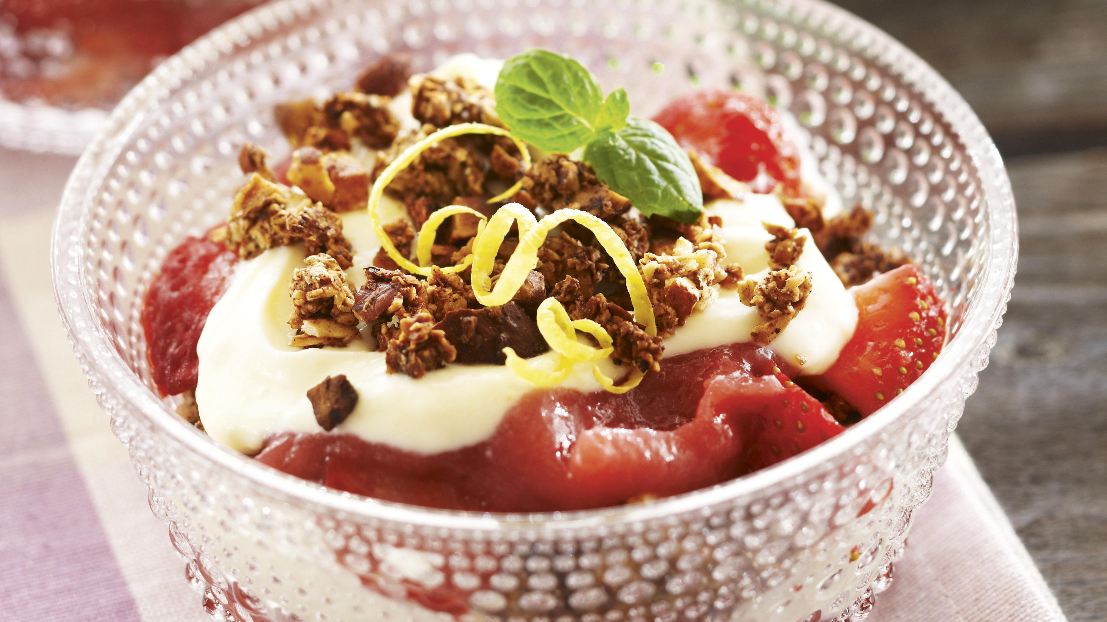 Raparperirahka ja itsetehty mysli