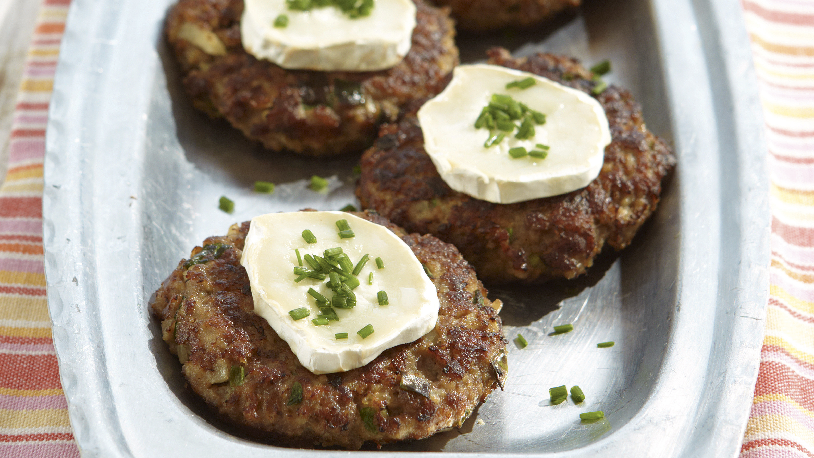 Vuohenjuusto-jauhelihapihvit