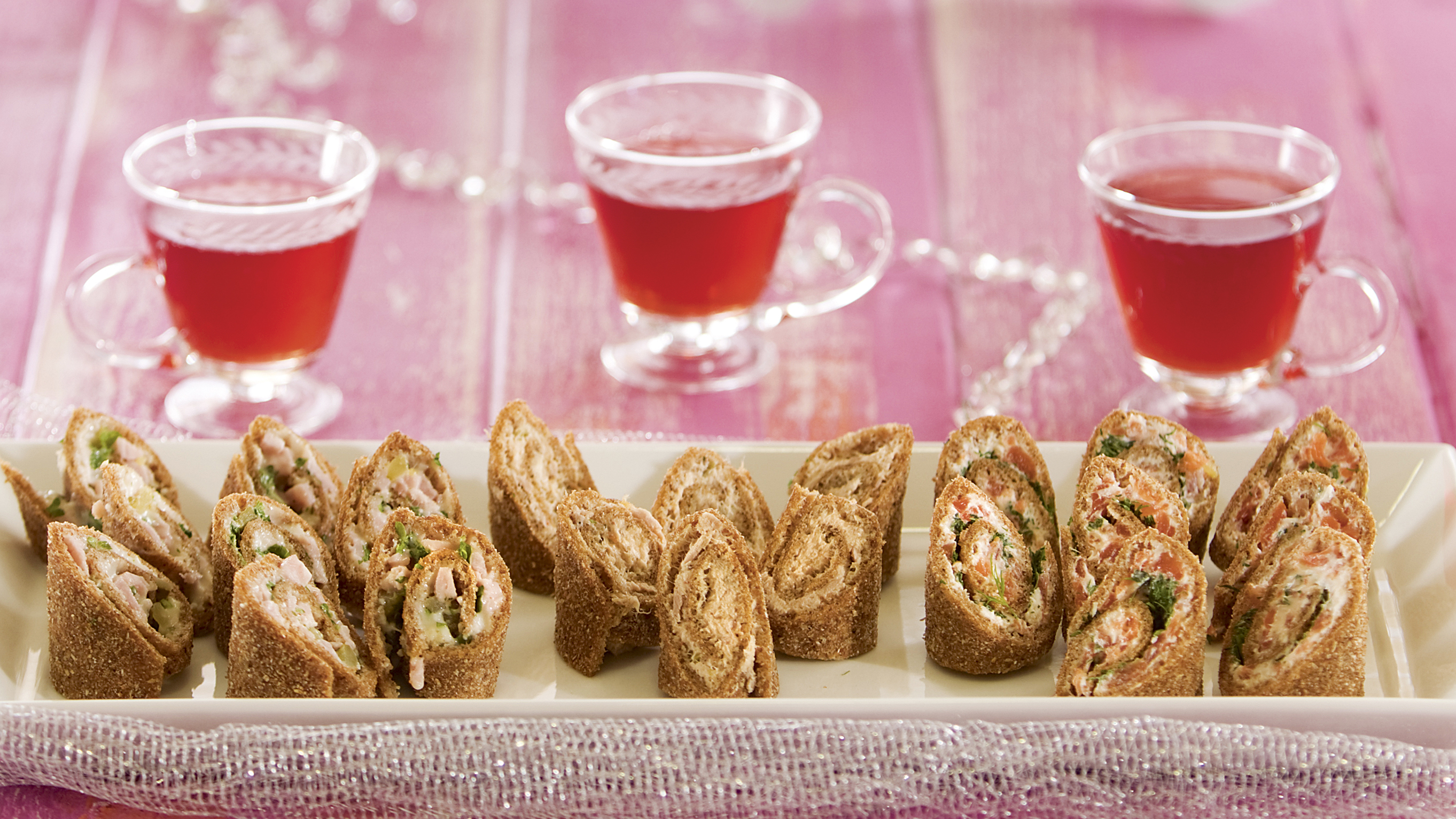 Kolmen maun hapankorppurullat