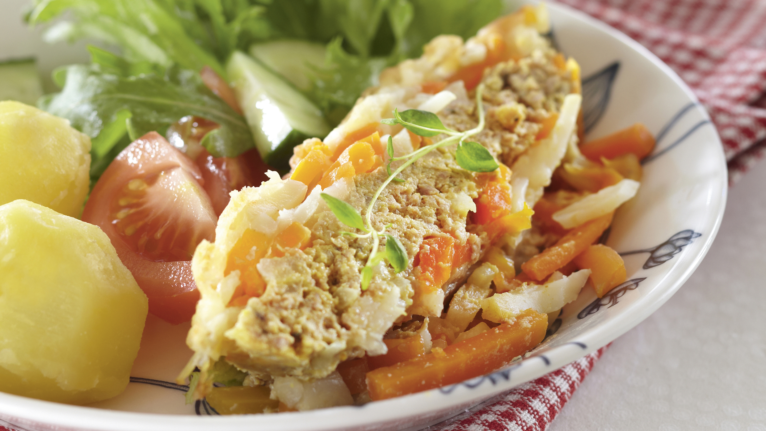 Selleri-jauhelihagratiini