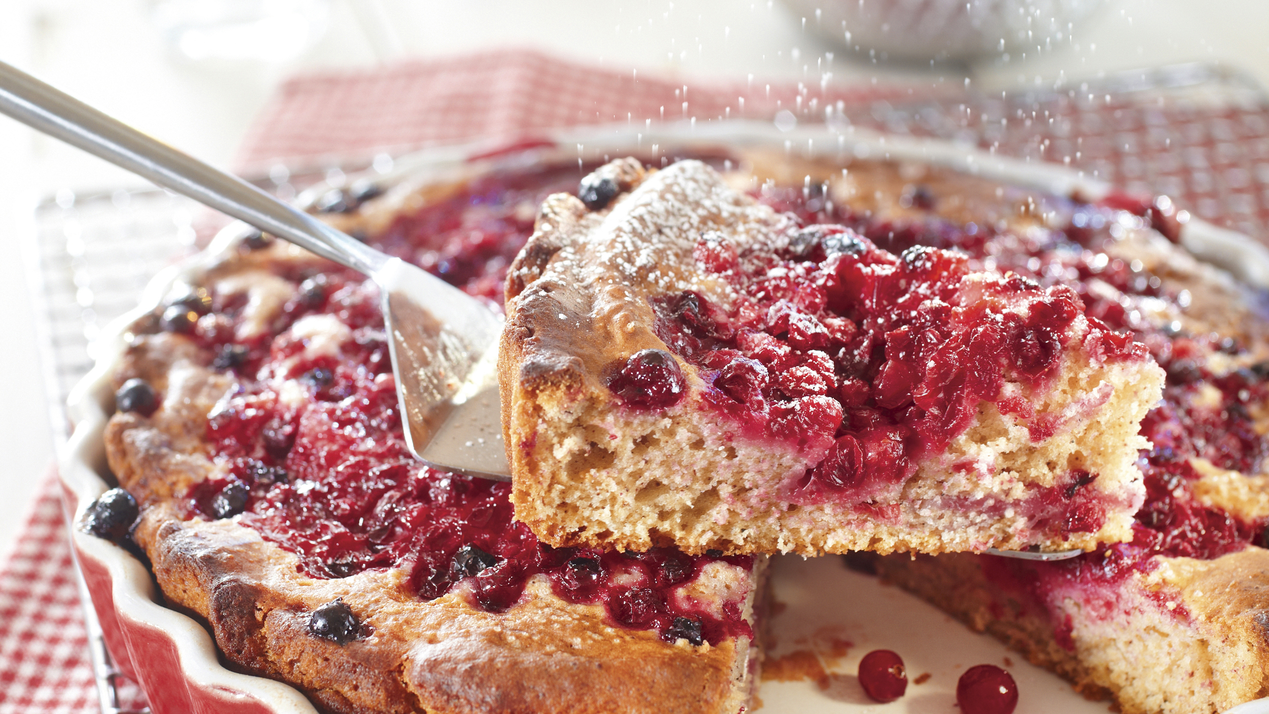 Puolukkainen piimäpiirakka