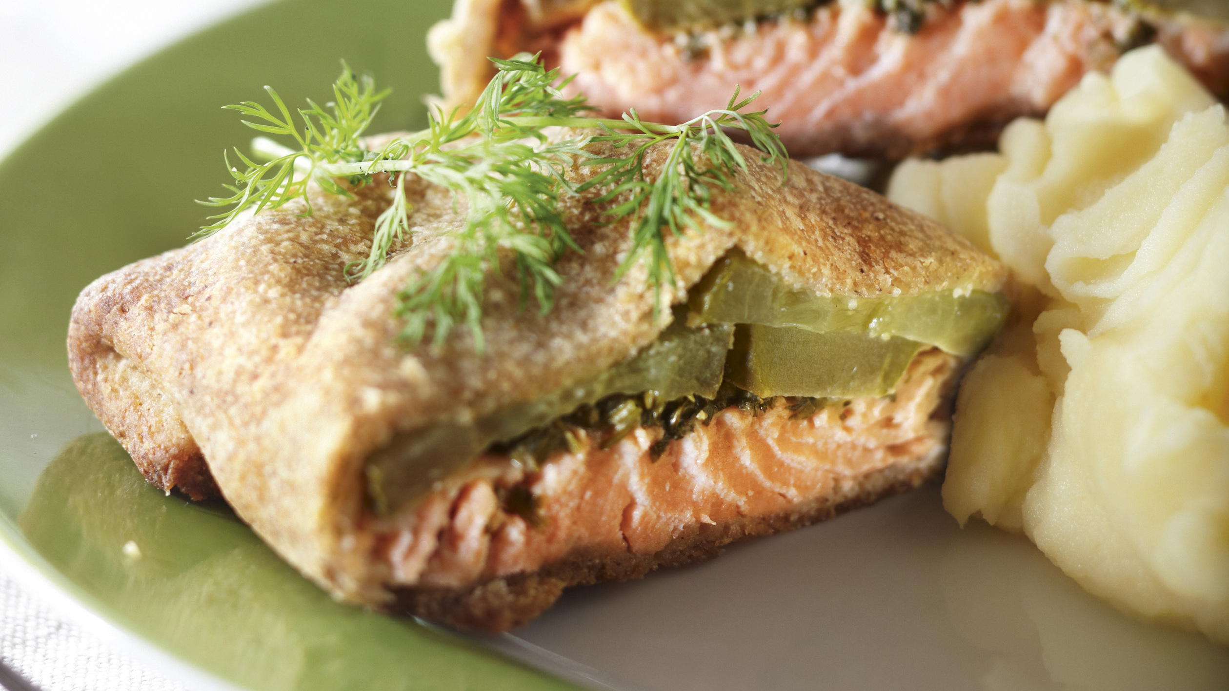 Kirjolohipalat ruiskuoressa