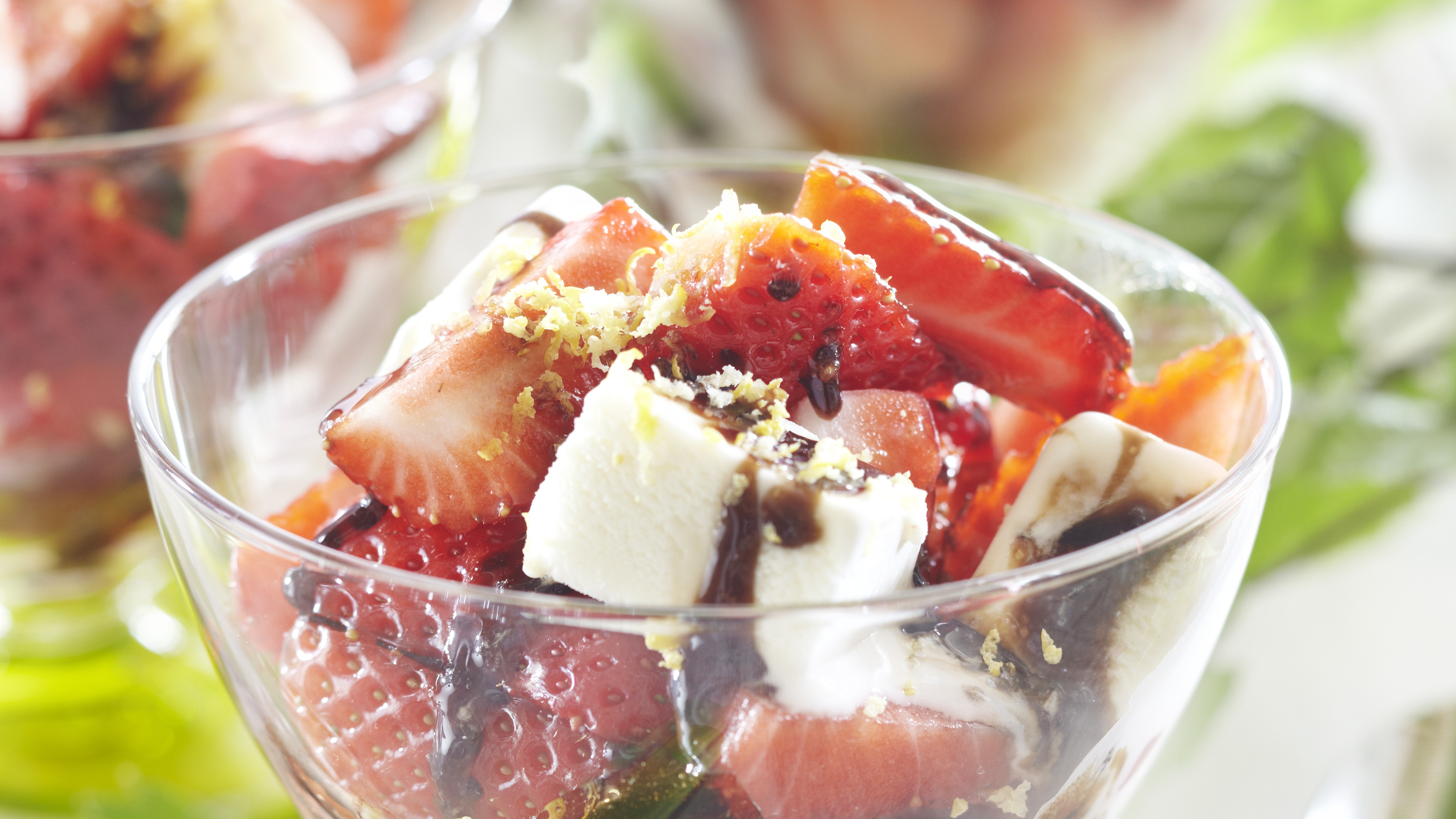 Mansikat ja balsamicokastike