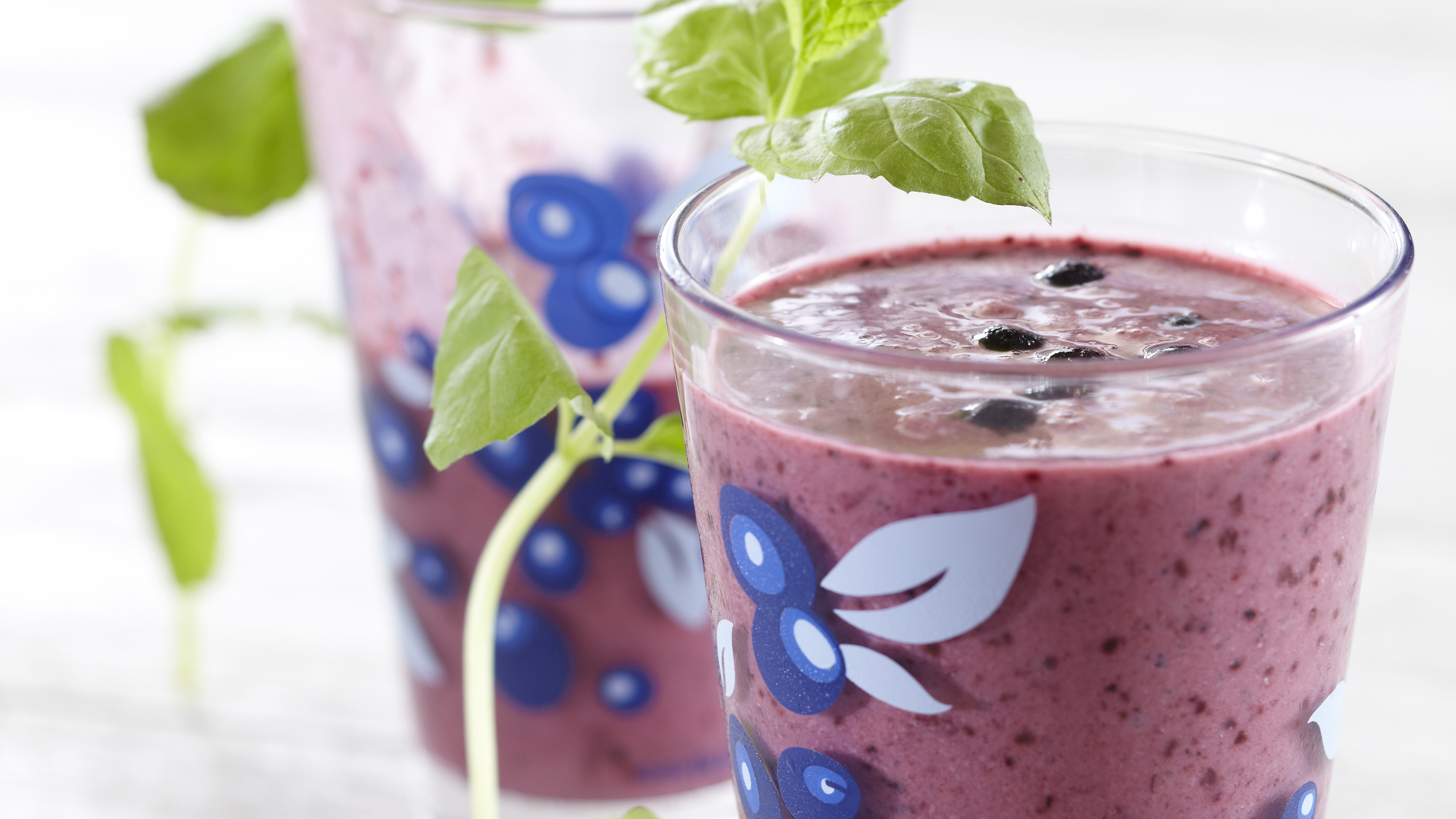 Rukiinen mustikkasmoothie