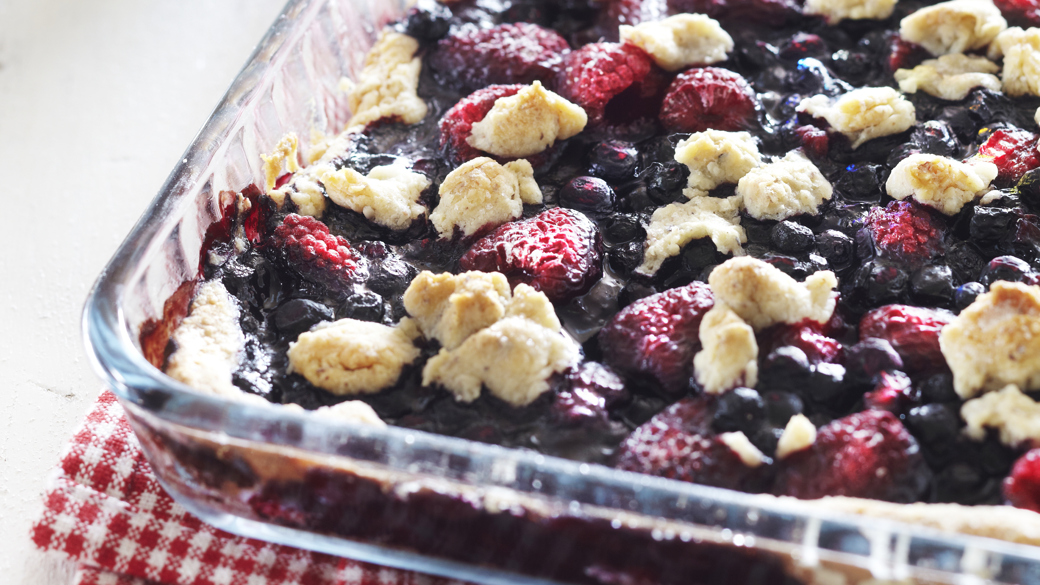 Kuningatarpaistos vaniljakastikkeen kanssa